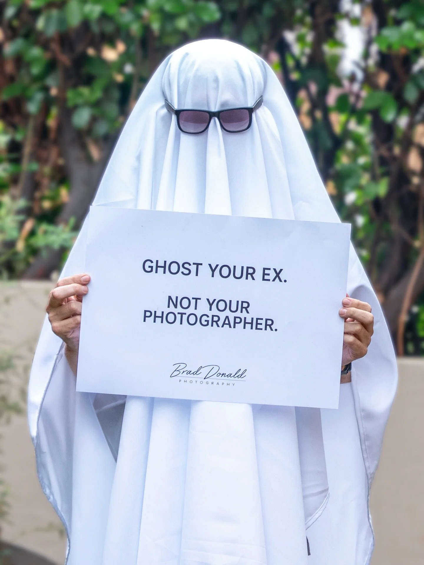 👻Ghost your ex... not your photographer!

The end of the year is creeping up fast &mdash; if you&rsquo;re wanting a family shoot, a couple session, or anything before year end arrives... now is the time to book!

Slide into my DMs before my calendar