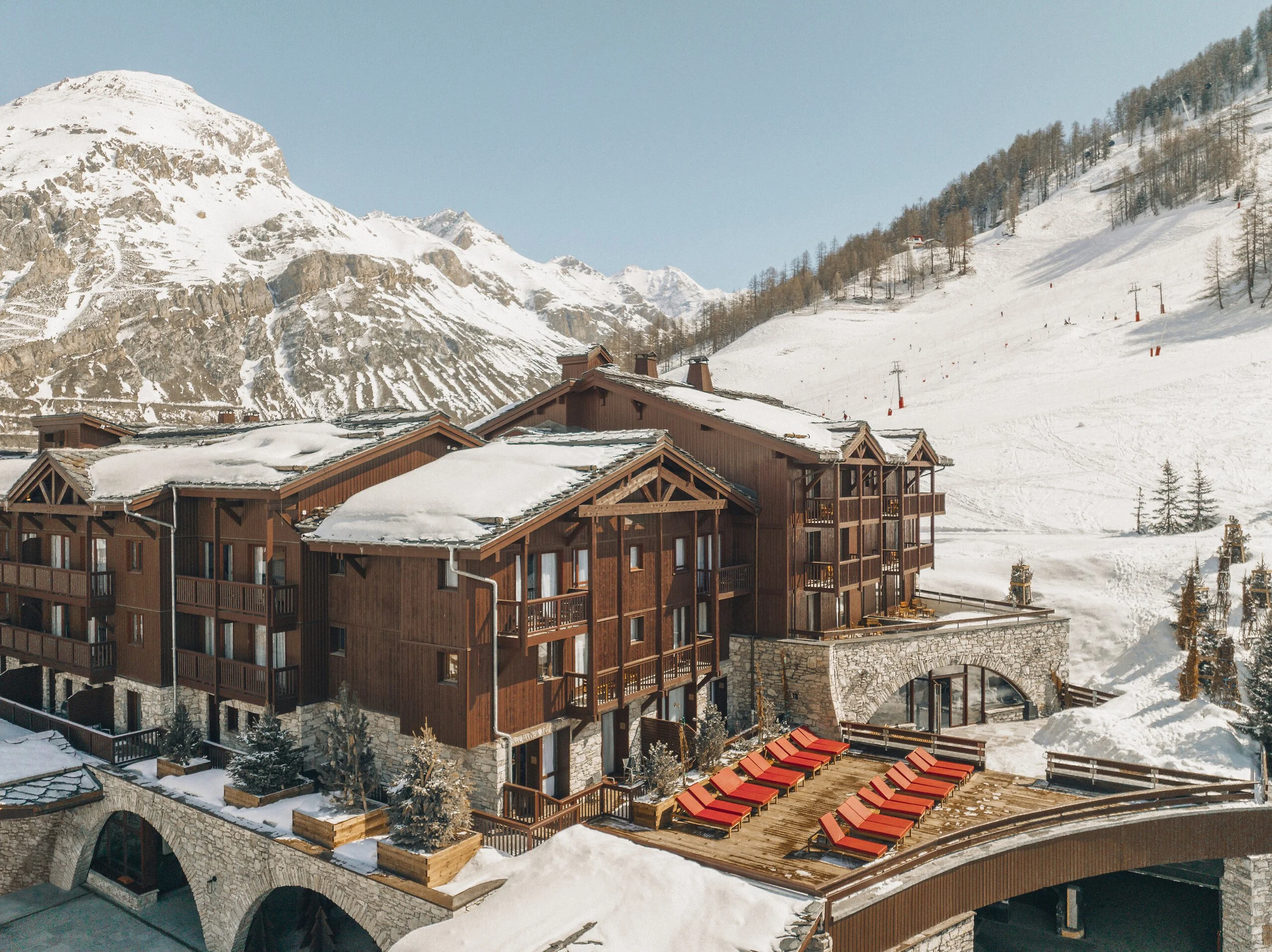 A day at a French Alps resort: spa, pool and après-ski — no lift pass required