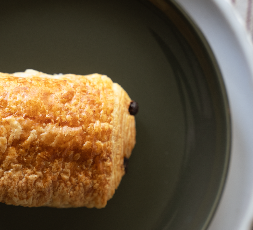 chocolate croissant.png