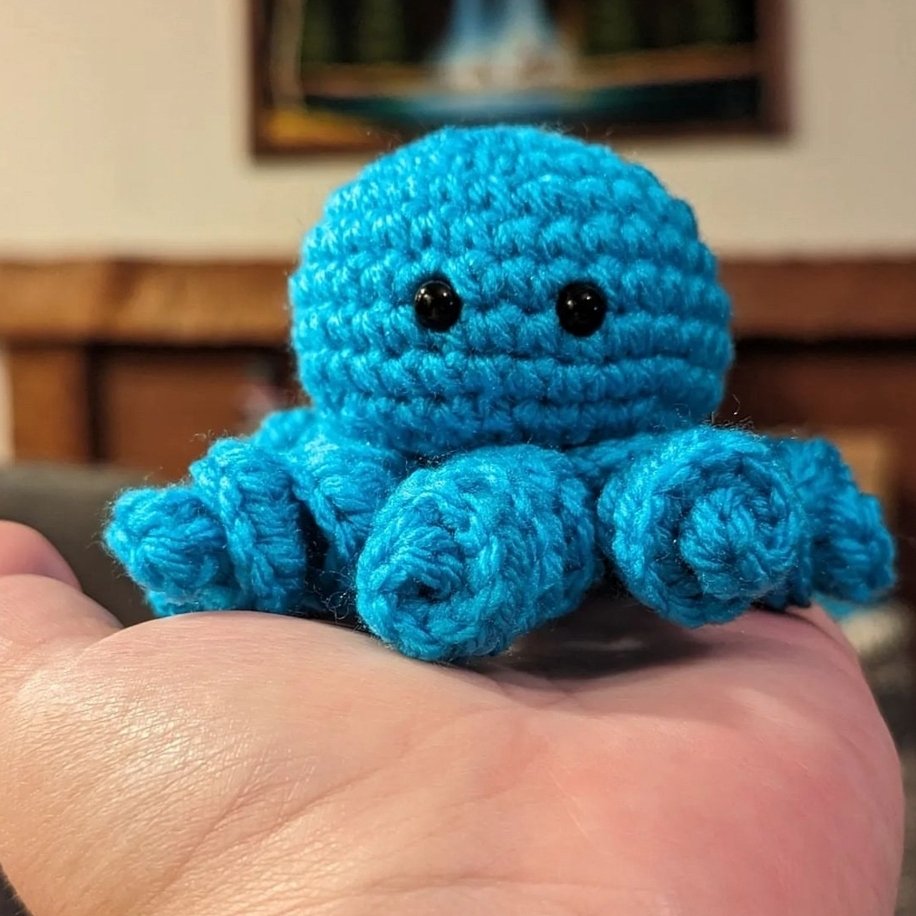 Another set of amazing vendors will be at our annual Holiday Artisan Market next Saturday, November 30th, from 10 AM to 4 PM! 🛍 Come out to support the local small businesses in the area! 

@goodsfromthewoodsny has the cutest handmade stuffed animal