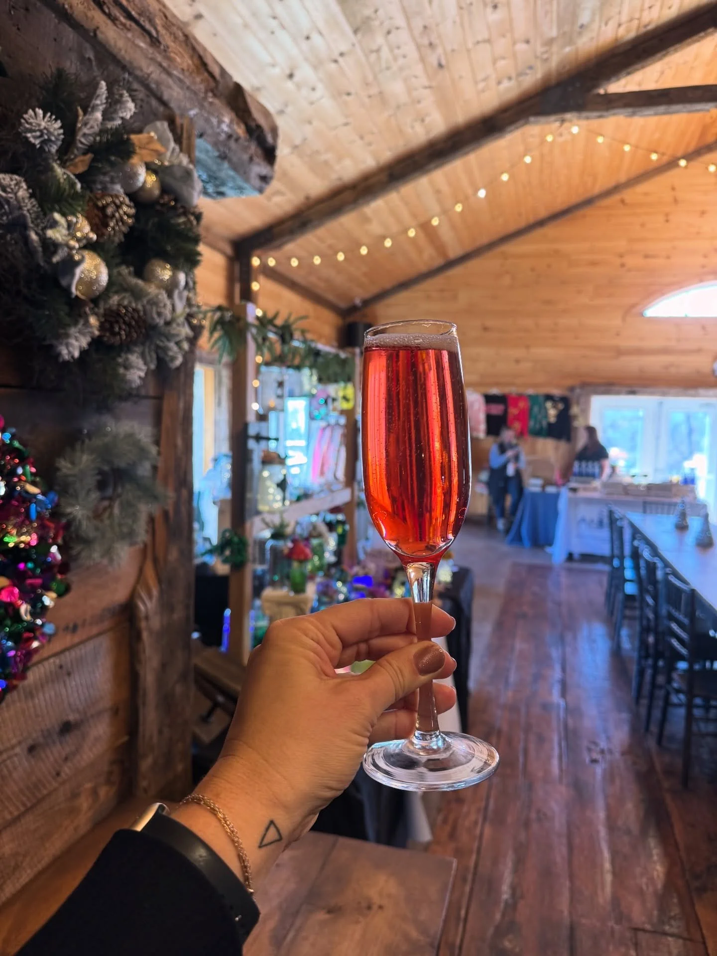 Shop till you drop today at The Saratoga Winery! 🛍️
Browse incredible local vendors and treat yourself to delicious brunch while you&rsquo;re here 🍳