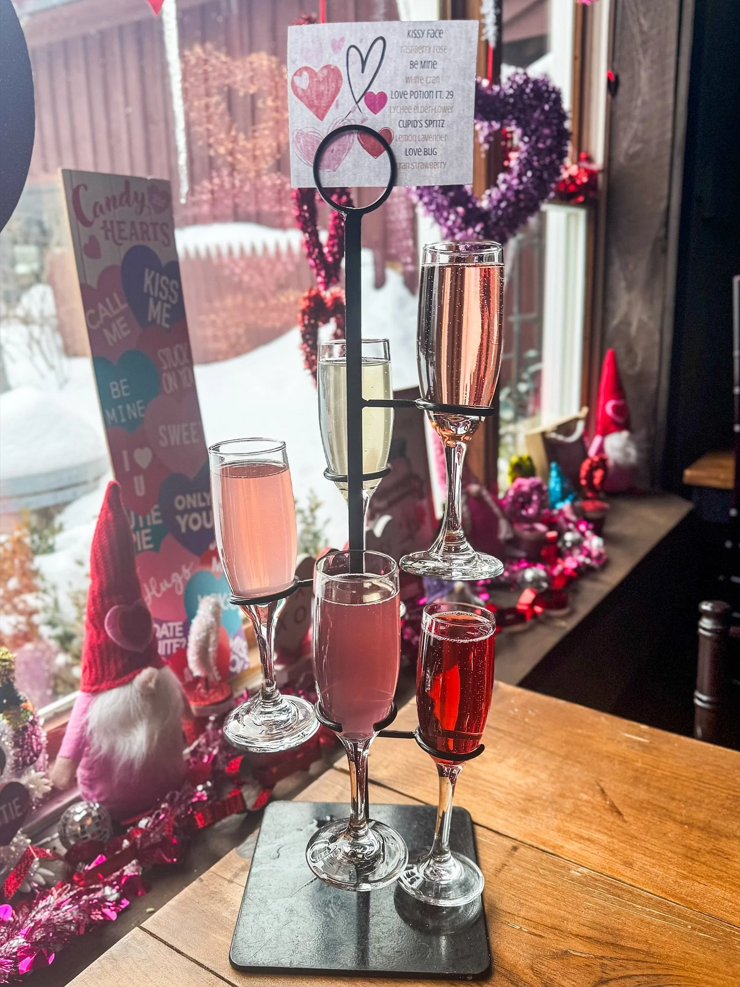 Round up your favorite people and sip on our Hugs &amp; Kisses Mimosa Flight &mdash; bubbly, flirty, and made for celebrating 💋🥂

Join us for Galentine&rsquo;s Brunch this Sunday from 10am&ndash;4pm 💖
🎧 @dj_rvmba bringing the brunch beats
🛍️ @mi