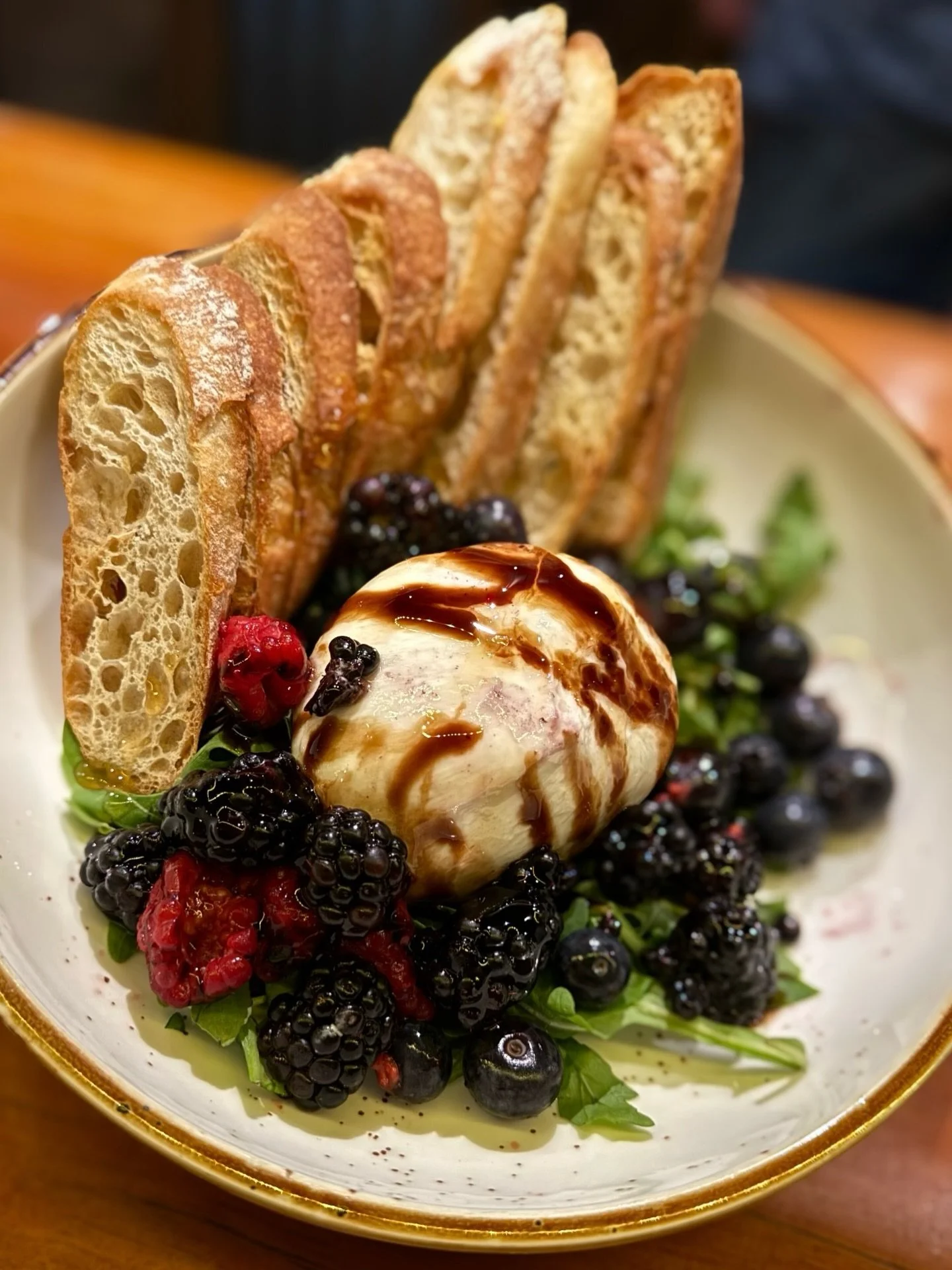 Berries 🤝 Burrata
A match made in heaven 🍓✨

Creamy burrata, fresh berries, and all the summer vibes you&rsquo;ve been craving.

Live music tonight by Natalie Santini 🎶
Come sip, snack, and stay awhile 🥂