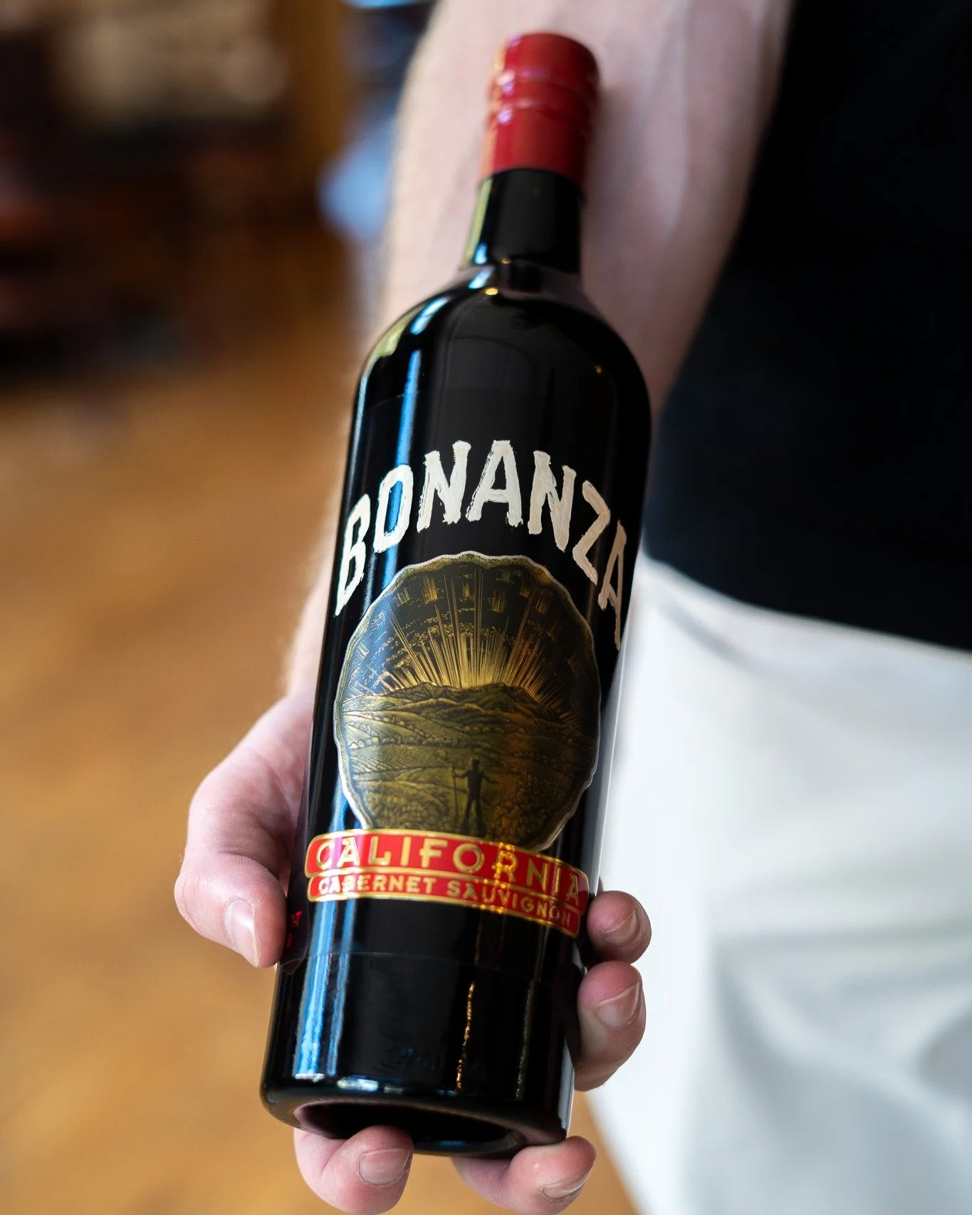 One of Kyle’s favs - Try out the Bonanza Cab today!
Don’t forget - $20 bottomless mimosas and $20 sangria pitchers every Saturday and Sunday from 12:00-3:00. 
#WineBar #WineWednesday #HappyHour #GainesvilleSquare #GainesvilleGA #DrinkLo
