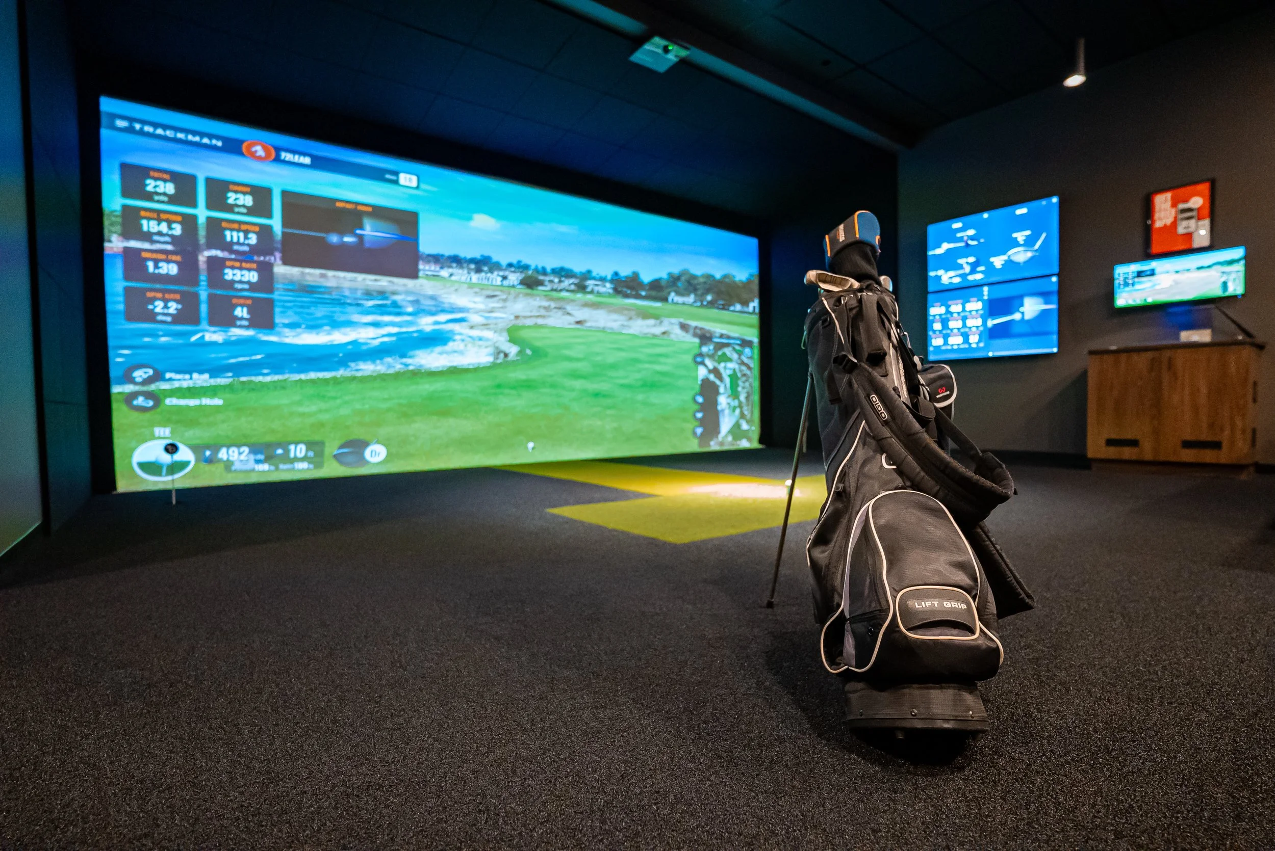 Front9_golfback_closeup.jpg