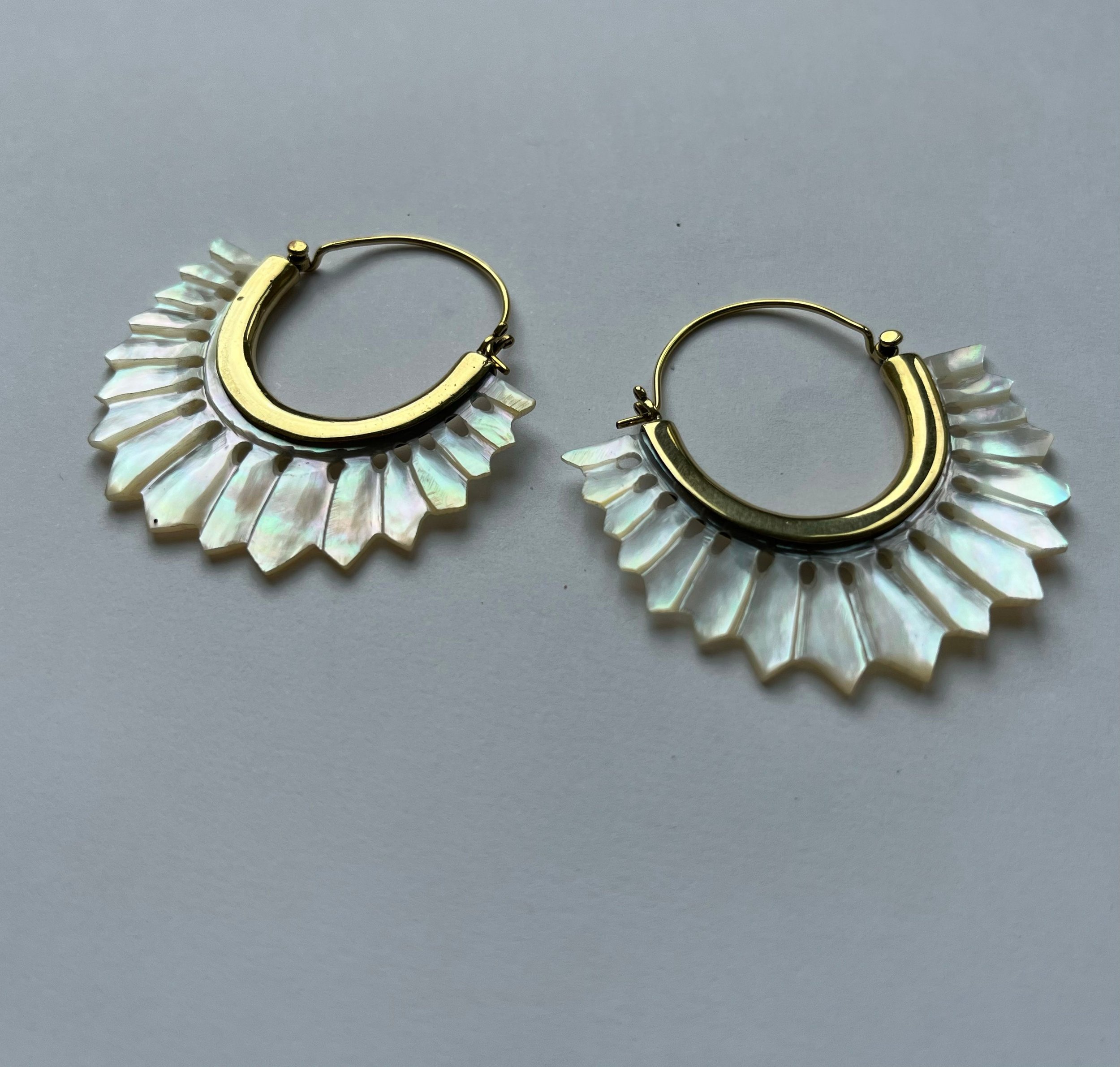 https://i.etsystatic.com/44293893/r/il/3f5366/5437097525/il_fullxfull.5437097525_nj9w.jpg