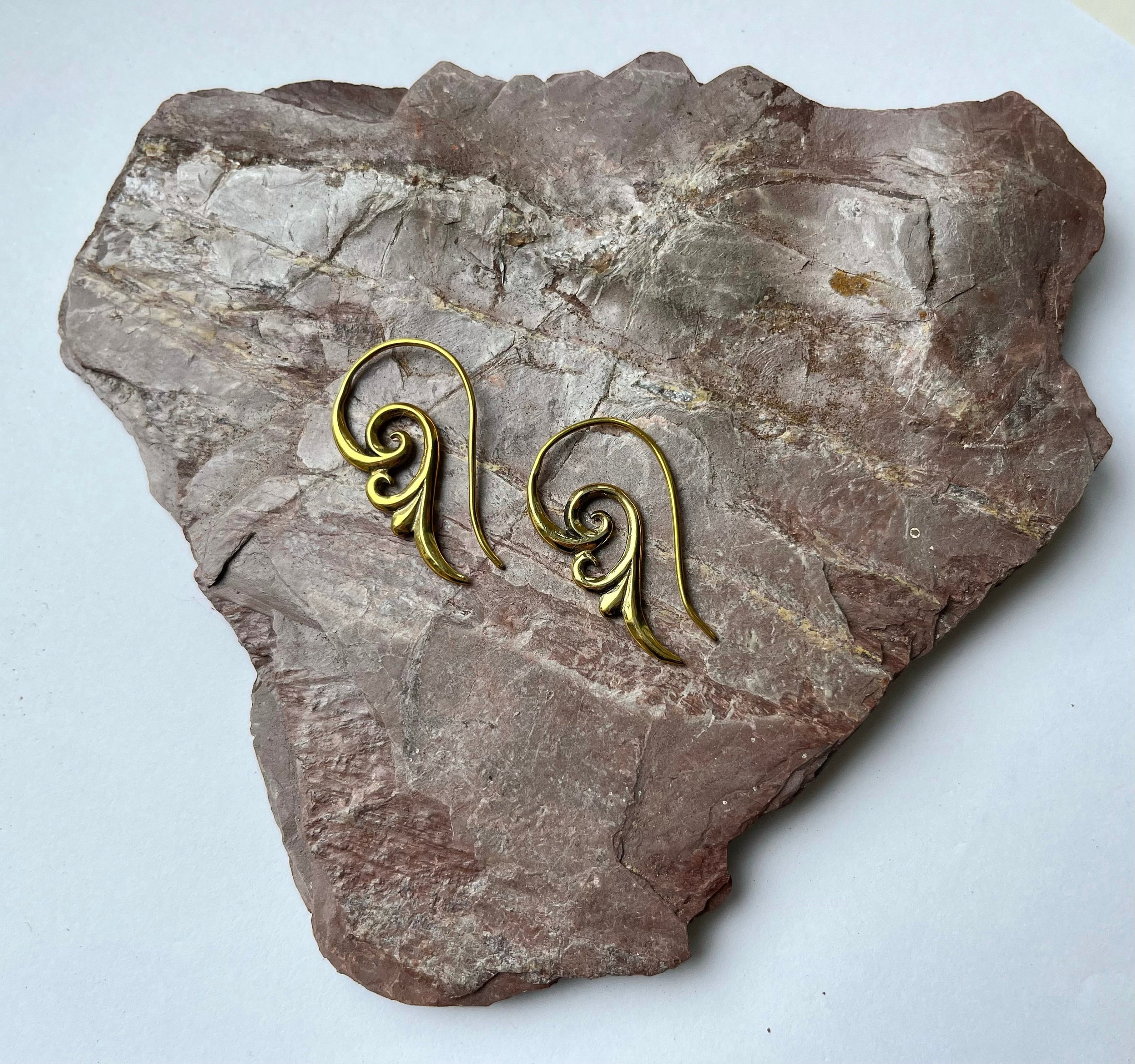https://i.etsystatic.com/44293893/r/il/735ff3/5388656706/il_fullxfull.5388656706_nt61.jpg