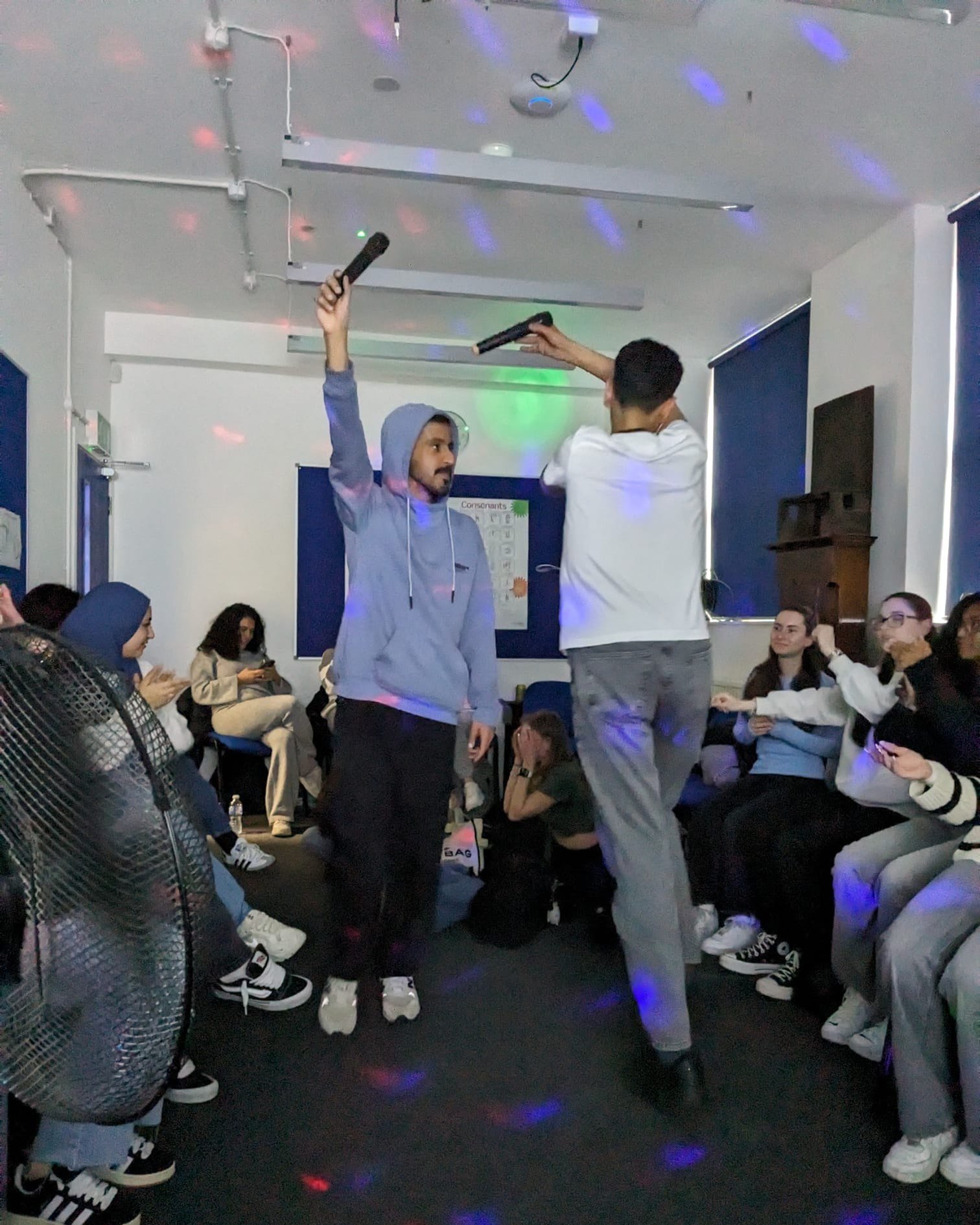 🎤🌟OSE KARAOKE NIGHT🌟🎤

Some photos from our successful karaoke nights at OSE!
Students seem to really enjoy singing and dancing!

Keep an eye out on our IG or at Reception for our next Karaoke Night💫

 #englishlanguage #internationallanguage #la