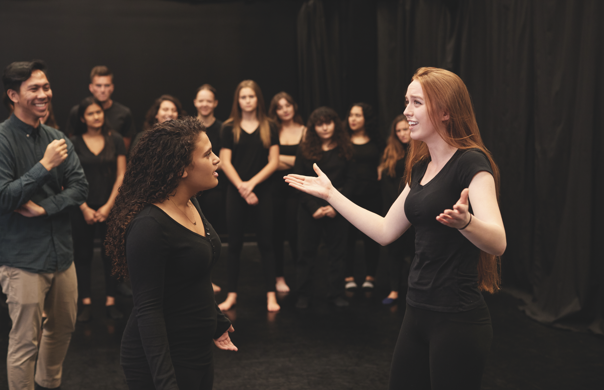 кастинг унижение. Kate gross фартукова. Backroomcastingcouch fallon актриса. группа девушек на кастинге. кастинг фридмана.