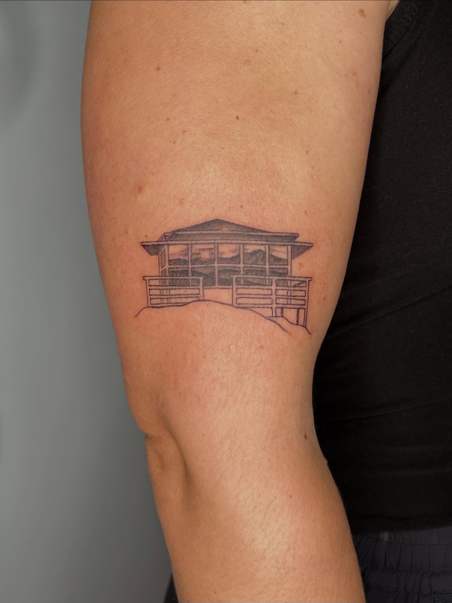 Custom lookout tower + healed stained glass rose set from earlier this summer on Samantha 🏔️🤍