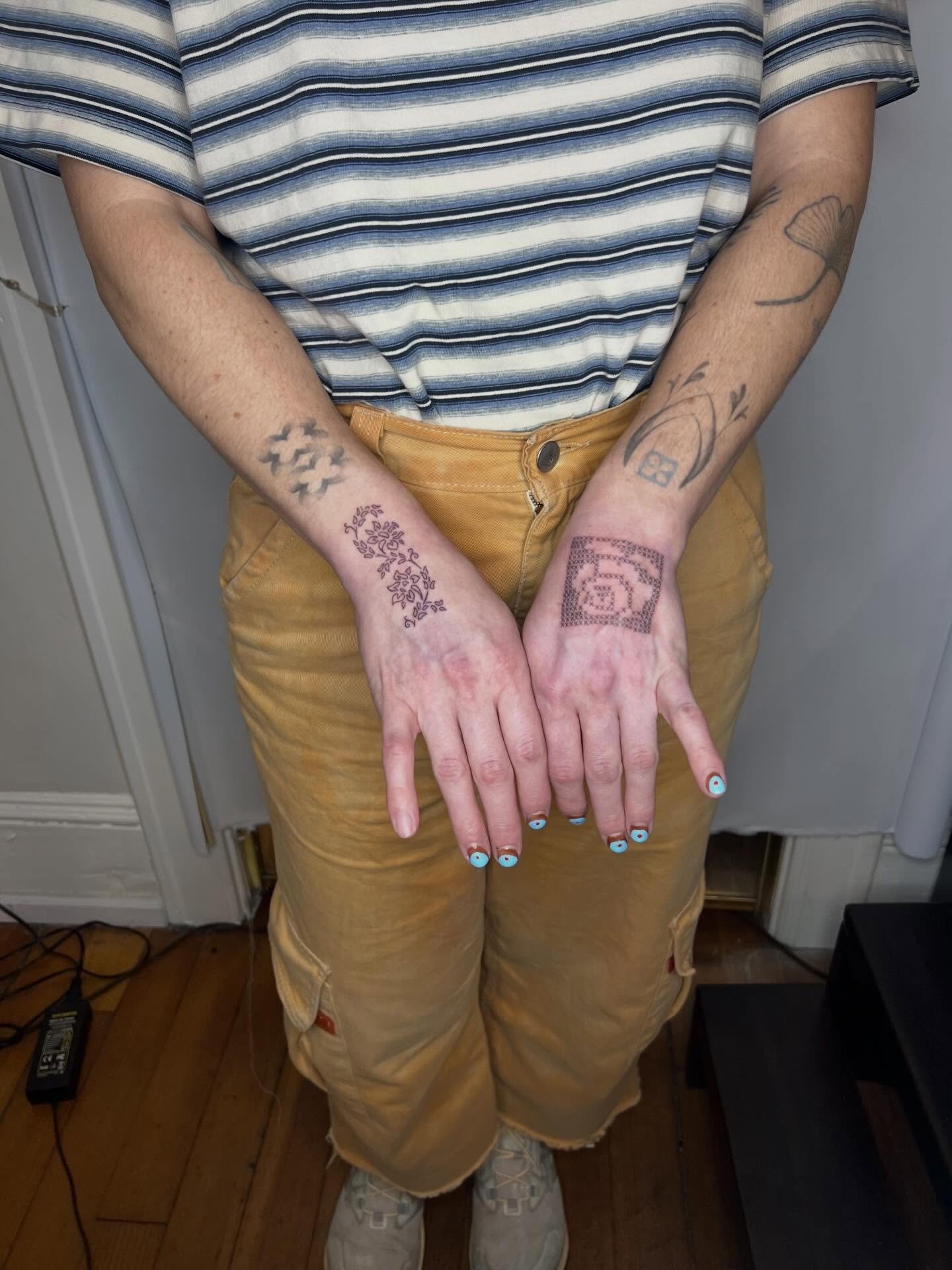 Kath&rsquo;s HANDS as part of our forever tattoo trade ❤️&zwj;🔥 this was truly the utmost honor and pleasure thank you a million @hot_paws_pokes 😘