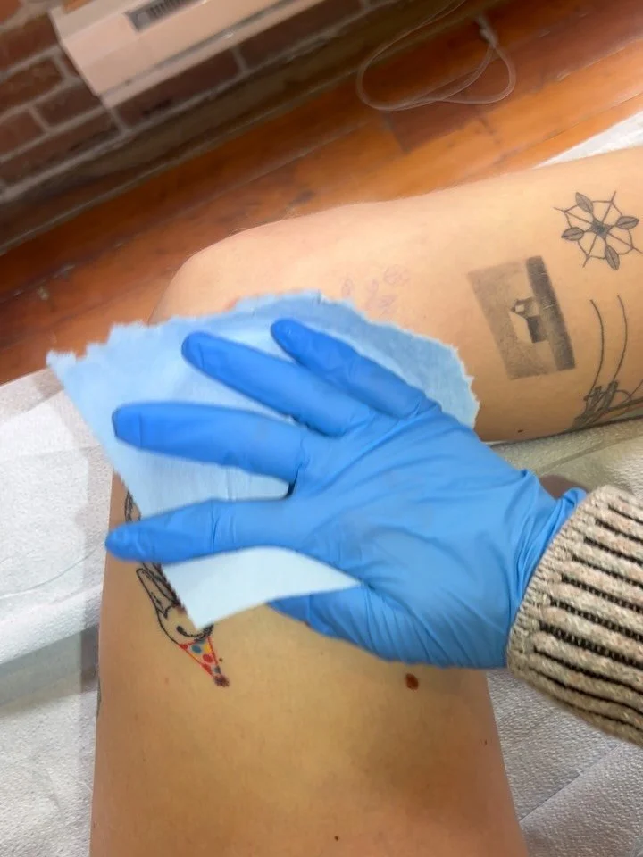 Spontaneous lil addition from flash on my leg&mdash; lighter blue healed from a few months ago. Tattooing myself = stenciling for an hour, inking for 15 min 😅