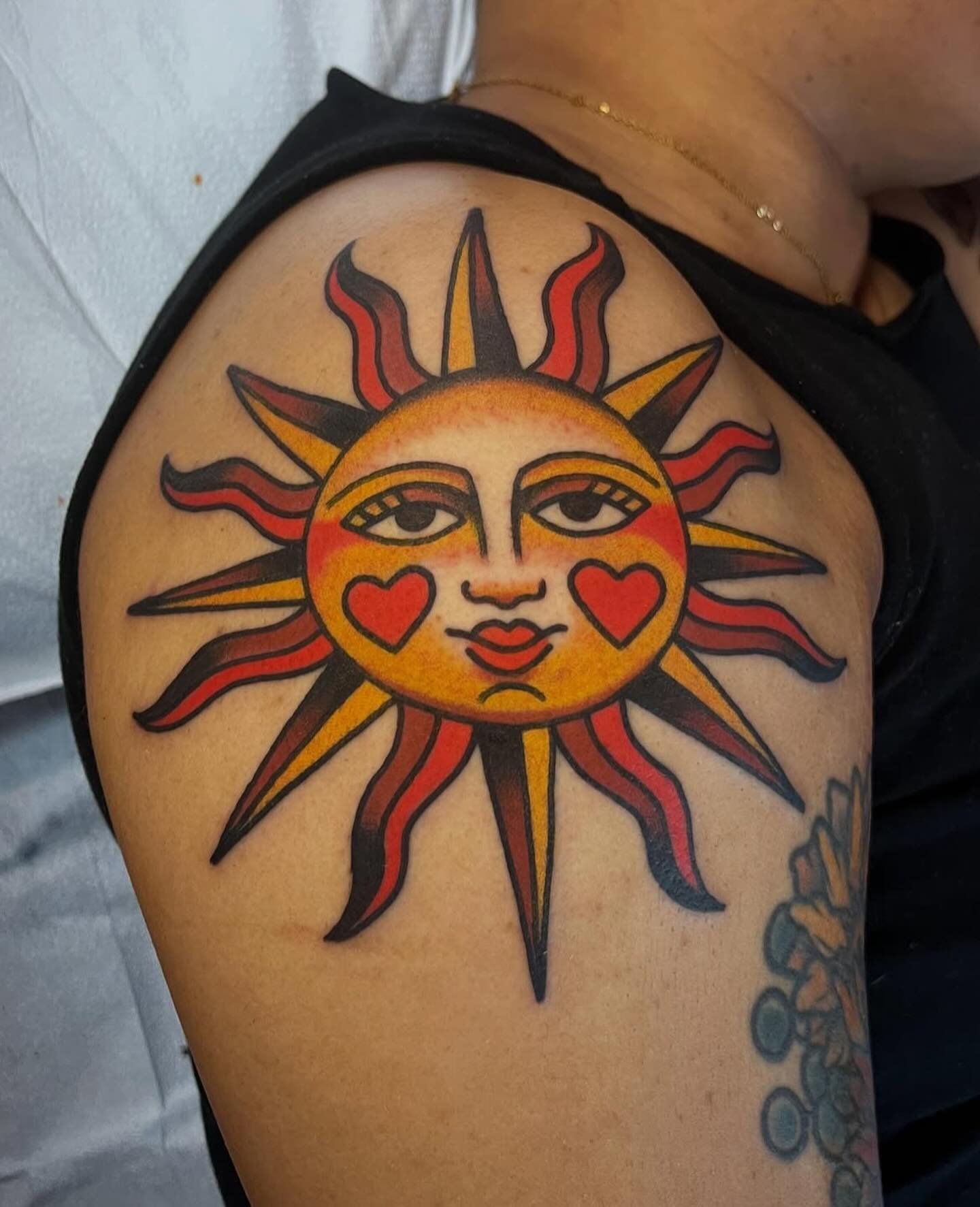 Done by @juliacampione 🌈🌈🌈
Link in her bio for booking 
#chicago #chicagotattooartist #chicagotattooshop #lakeview #logansquare #andersonville #wickerpark #ravenswood #chicagotattoos #chicagotattooartists #tattoo #midwesttattoo #midwesttattooer