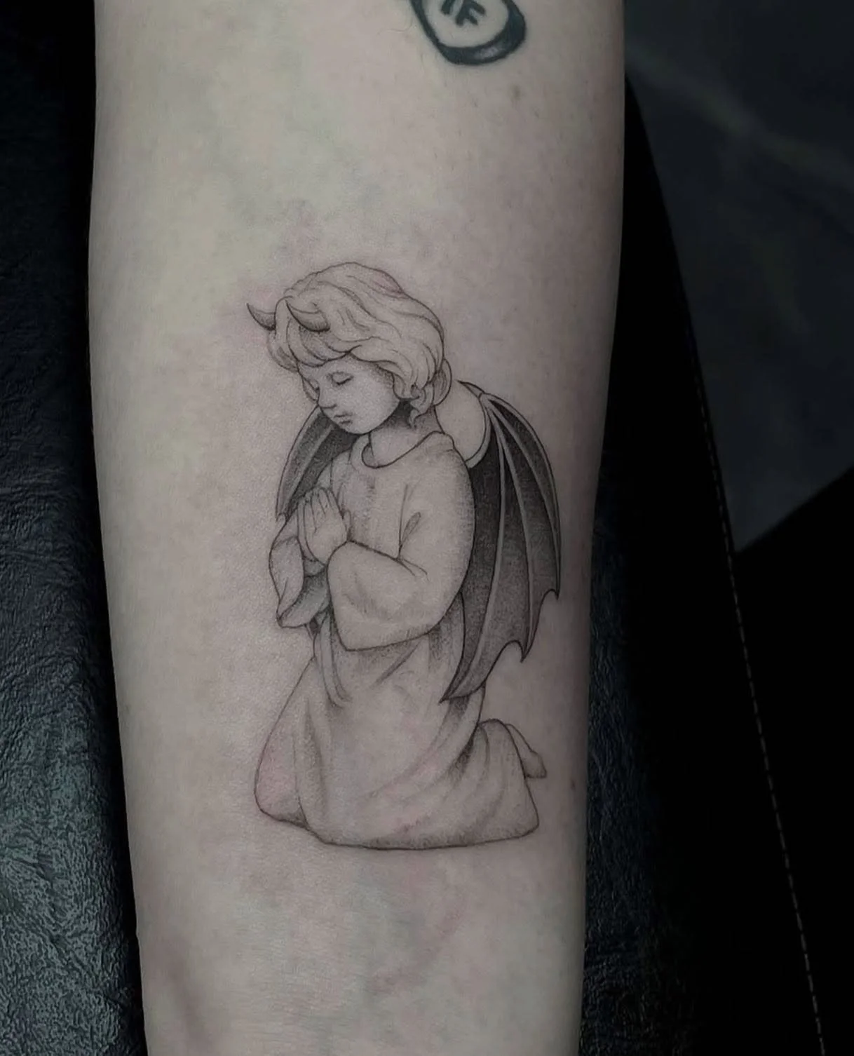 Done by @flanlo 🕉️🕉️🕉️ FOR BOOKING&mdash; DM @flanlo or 📧 flan.loredo@gmail.com @flanlo @flanlo @flanlo

#chicagotattooartist #chicagotattooshop #chicagotattooshops #chicagotattooartist #chicagotattoos #chicagotattoo #ladytattooer #ladytattooers 