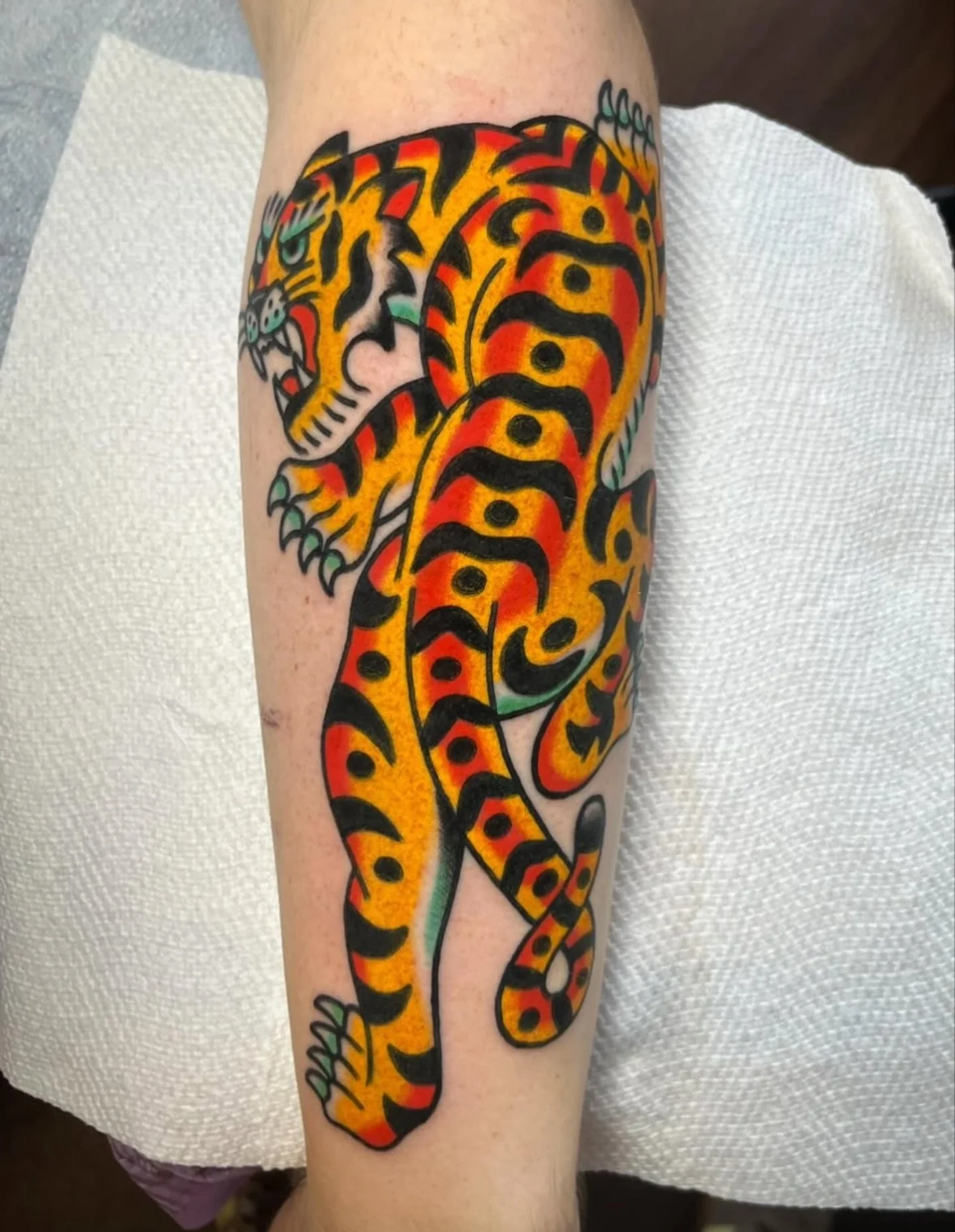 Done by @juliacampione 🌈🌈🌈 FOR BOOKING&mdash; campionetats@gmail.com
#chicago #chicagotattooartist #chicagotattooshop #lakeview #logansquare #andersonville #wickerpark #ravenswood #chicagotattoos #chicagotattooartists #tattoo #midwesttattoo #midwe