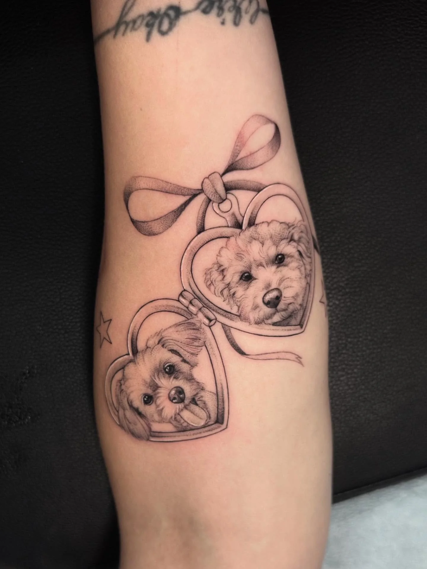 Done by @flanlo 🕉️🕉️🕉️ DM her to book @flanlo @badmouthtattoo @flanlo 

#chicagotattooartist #chicagotattooshop #chicagotattooshops #chicagotattooartist #chicagotattoos #chicagotattoo #ladytattooer #ladytattooers #midwesttattooer #midwesttattoo