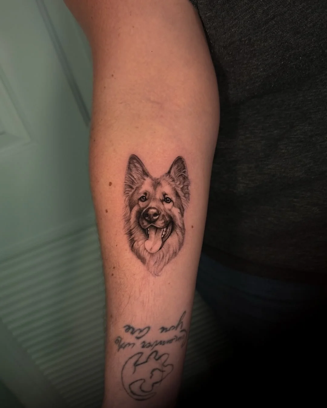 Thank you so much for trusting my work 🙏🏼
I&rsquo;m booking the last appointments for October/November 🍂🍁Dm me me your idea and let&rsquo;s work together 🙌🏼
Done at @good.omen.tattoo 💖
3RL for life 🫡 @pepax_usa 
.
.
.
.
.
.
#tattoo #tattooart