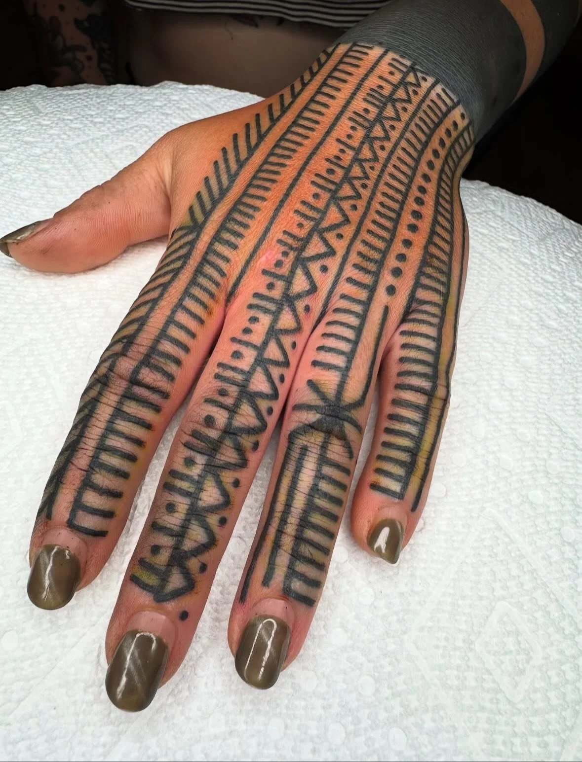 GUEST ARTIST @thomasleyh has availability 11/26-11/30 🕉️🕉️🕉️ DM him to book @thomasleyh @thomasleyh @thomasleyh

#chicago #chicagotattooartist #chicagotattoos #chicagotattooshop #chicagotattooshops #chicagotattooer #chicagotattoo #chicagotattooer 