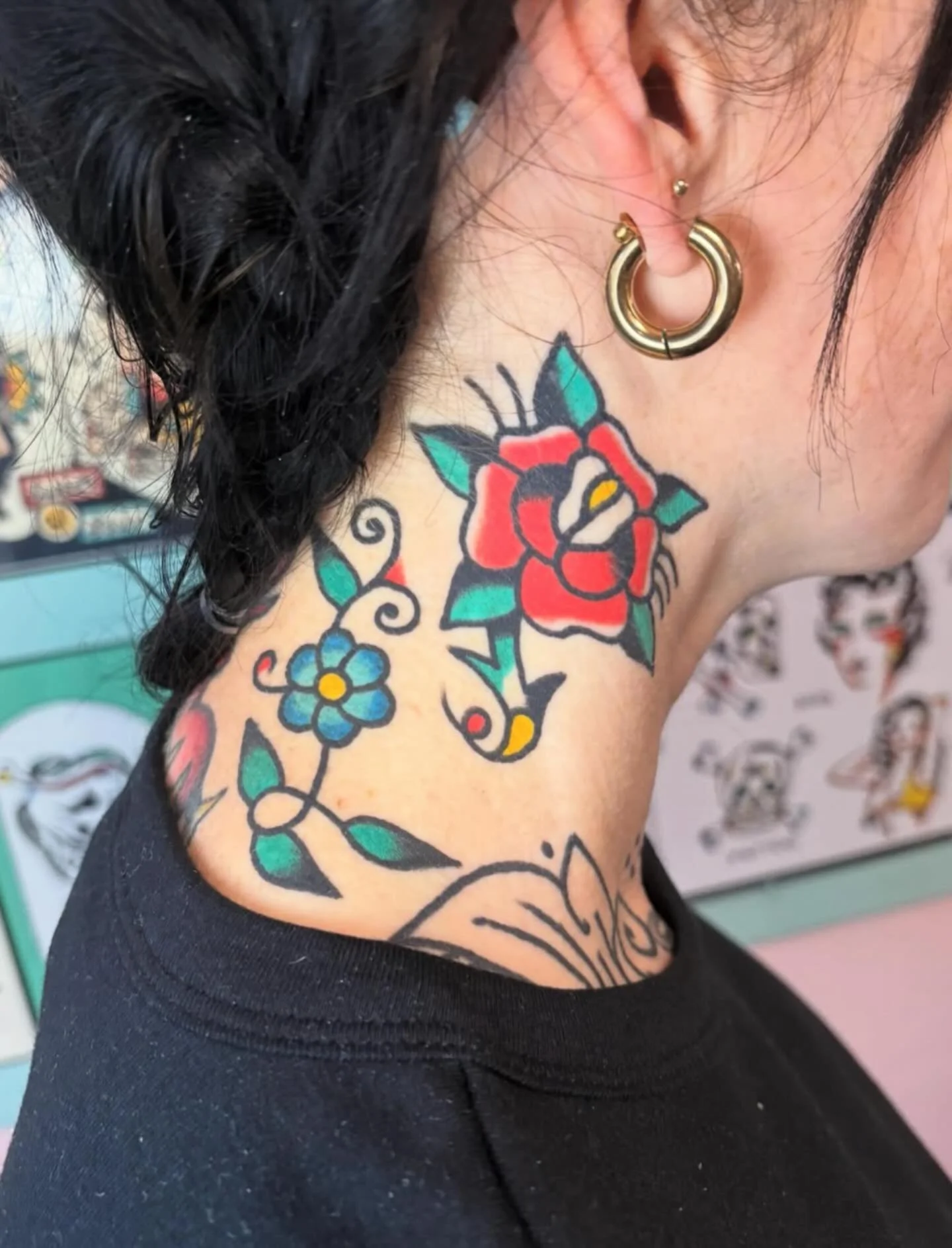 Healed flowers by @juliacampione 🌈🌈🌈 FOR BOOKING&mdash; campionetats@gmail.com
#chicago #chicagotattooartist #chicagotattooshop #chicagotattooer #chicagotattoos