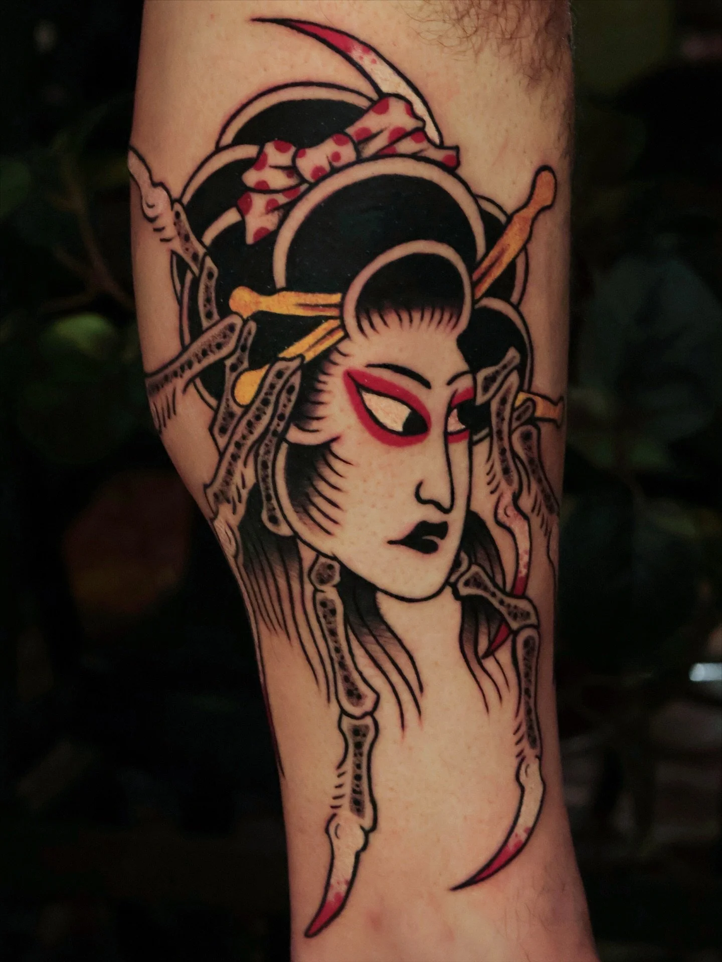 &bull;JOROGOMO&bull; 
Design inspired in the Japanese folklore, is a pleasure to work on projects like this one and I&rsquo;m grateful with all the people who trust in me to do this on their skins for the rest of the life , thanks for your trust @gai