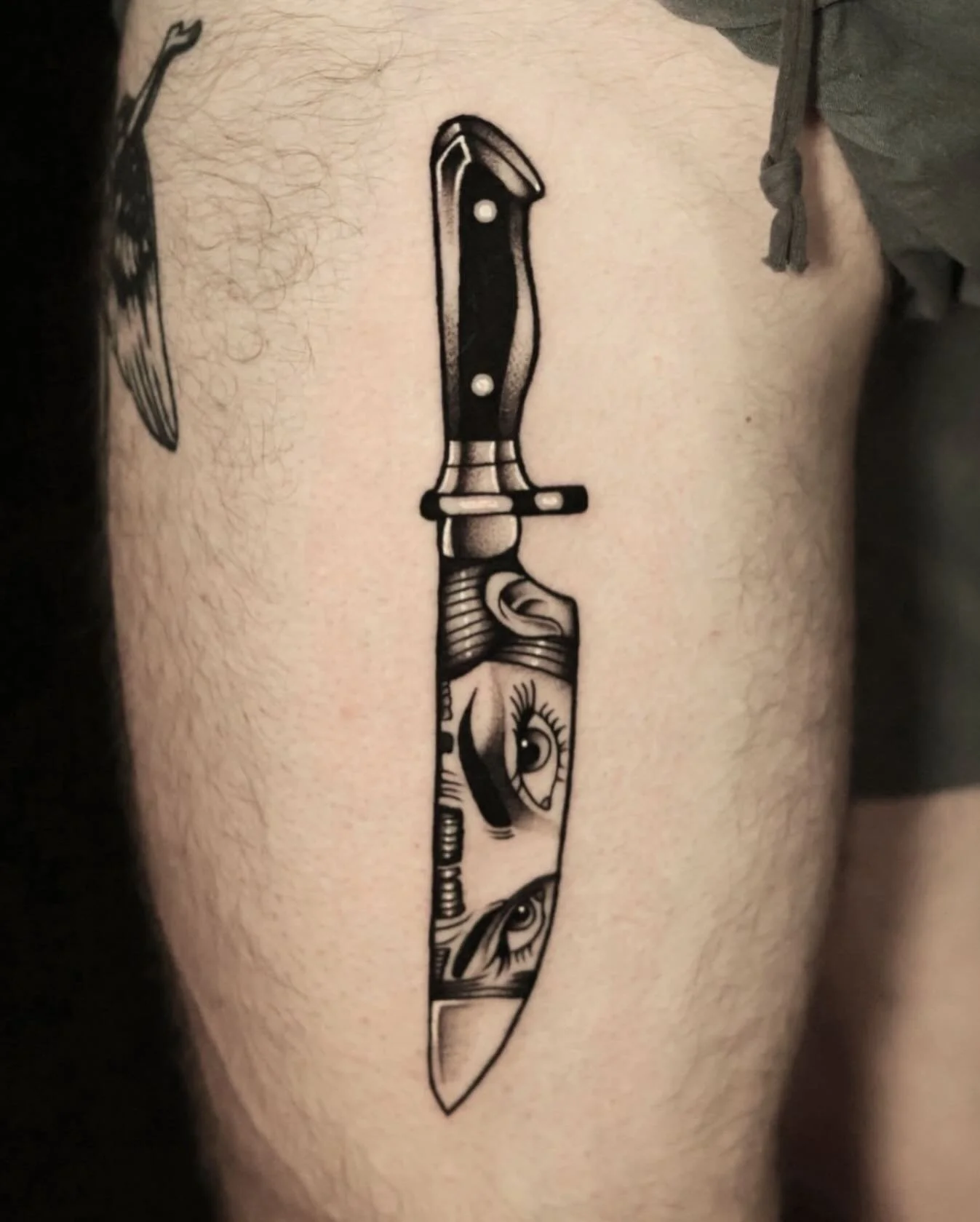 Done by @madrid_tatts 🌙 DM him to book @madrid_tatts @madrid_tatts @madrid_tatts 

#chicagotattooshop #chicagotattooshops #chicagotattooer #chicagotattoos #chicagotattooartist