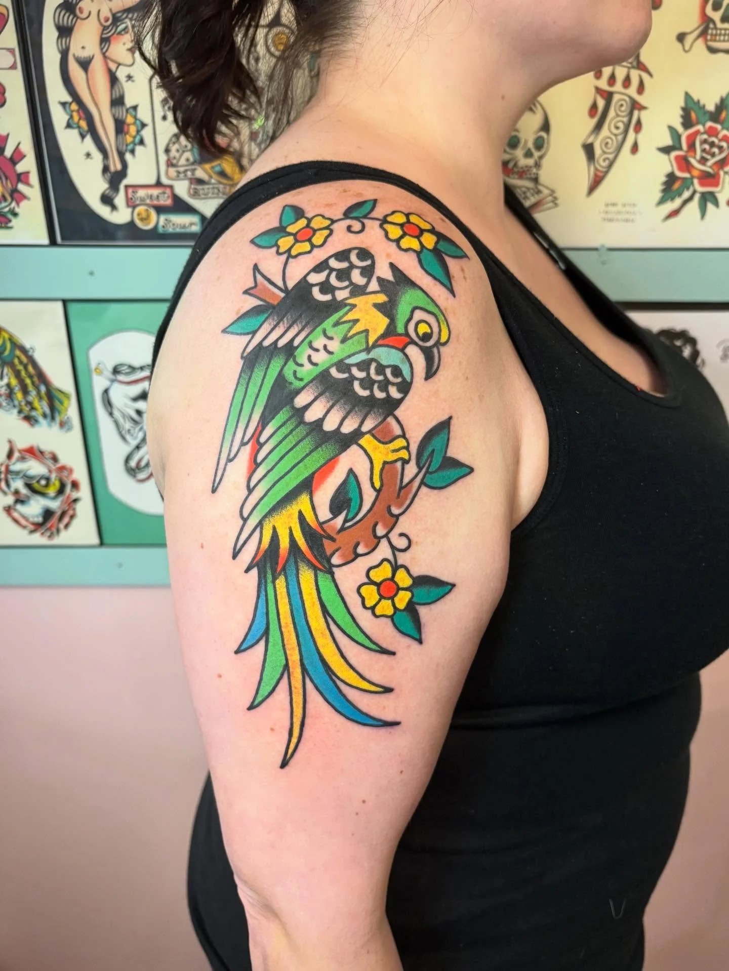 A quetzal for Stephanie
Thank you!
Done today at @good.omen.tattoo 🕉️

#chicagotattooartist #chicagotattooshop #chicagotattooshops #chicagotattooer #chicagotattoo
