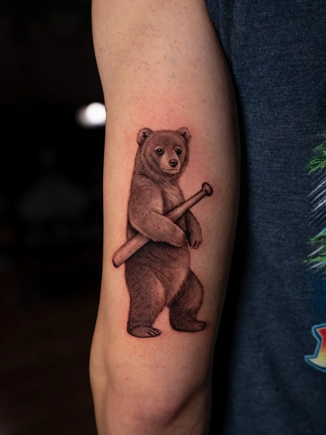 A tattoo I did for Jaje inspired by the old Chicago Cubs logo!⚾️ I still have some spots open in February, send me a message and let&rsquo;s make it happen🖤