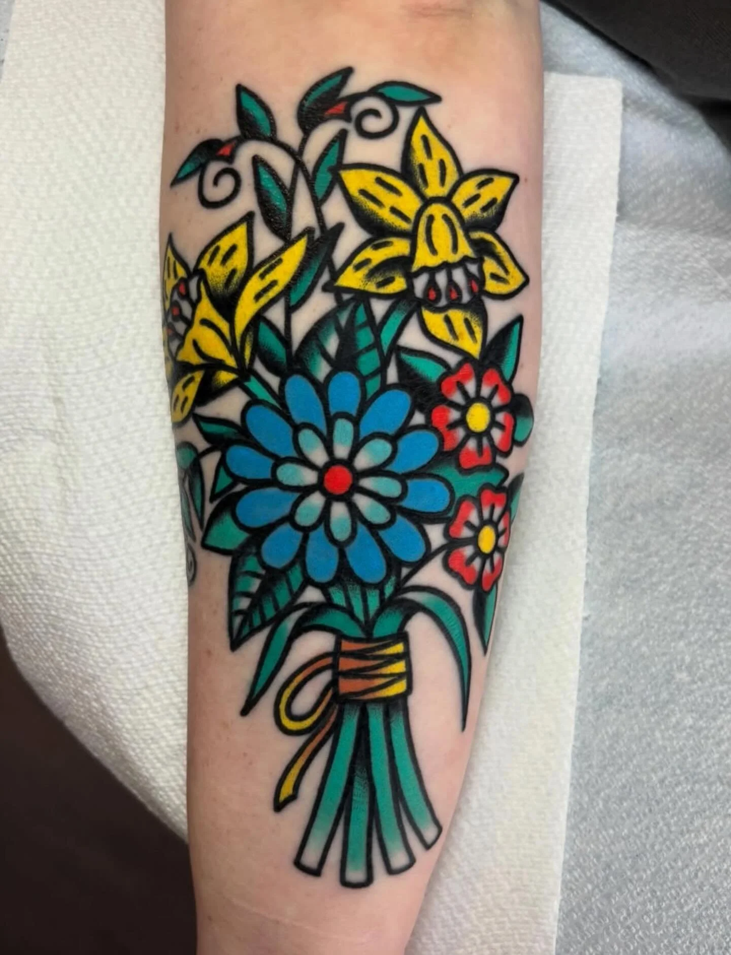 Healed one done by @juliacampione 🌈🌈🌈 FOR BOOKING&mdash; campionetats@gmail.com
#chicago #chicagotattooartist #chicagotattooshop #chicagotattooer #chicagotattoos