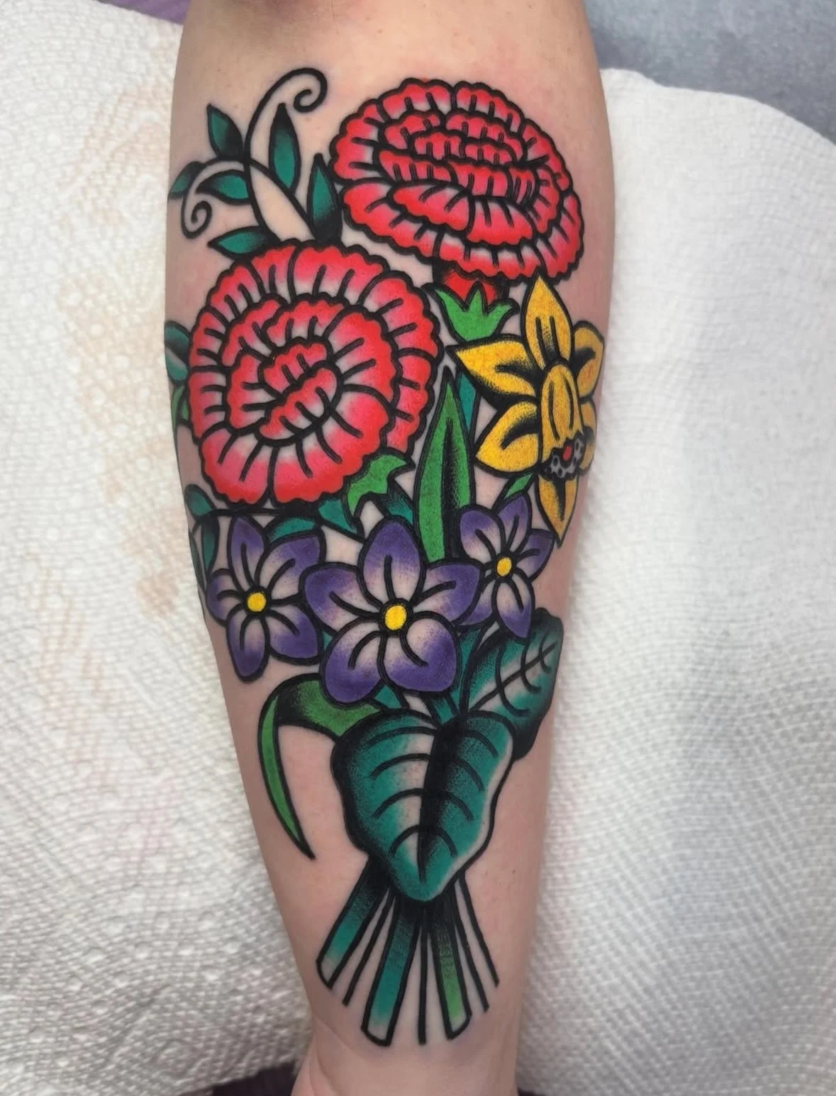 E-mail or link in my bio to book 🐛 
Done at @good.omen.tattoo 🕉️