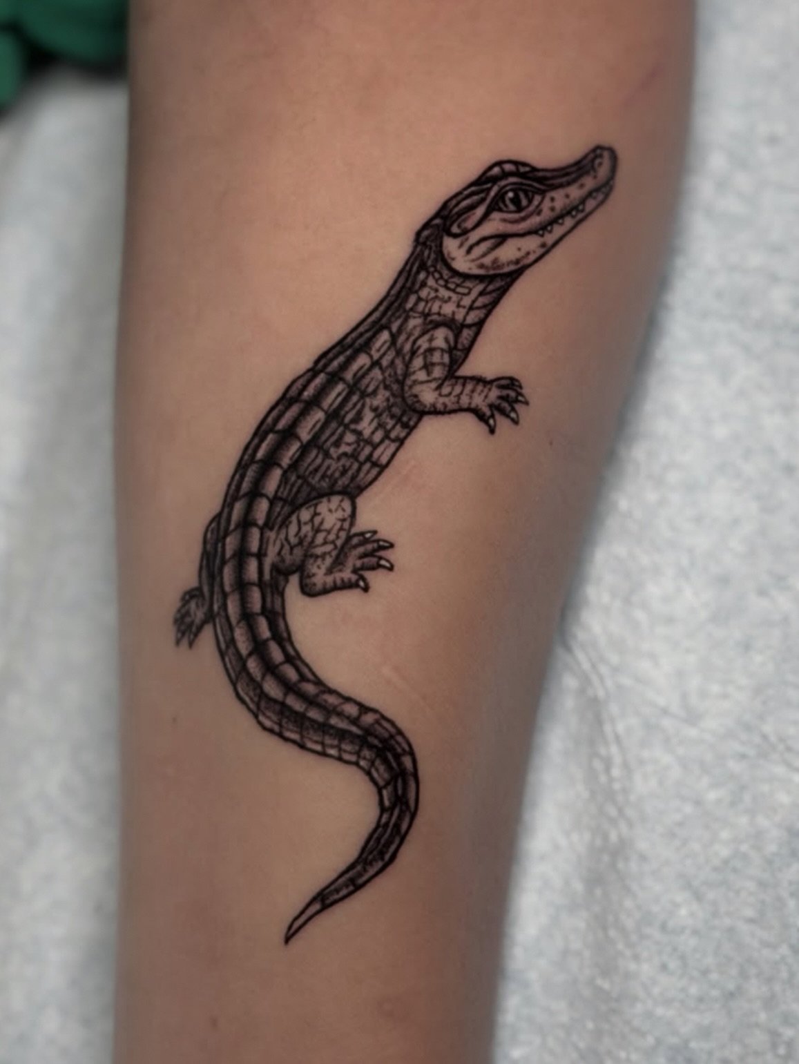 Some fine line tattoos done by @madrid_tatts 🕉️🕉️🕉️ DM him to book @madrid_tatts @madrid_tatts @madrid_tatts To check out his fine line portfolio, check out @mevak.tts

#chicagotattooartist #chicagotattooshop #chicagotattooshops #chicagotattooer #