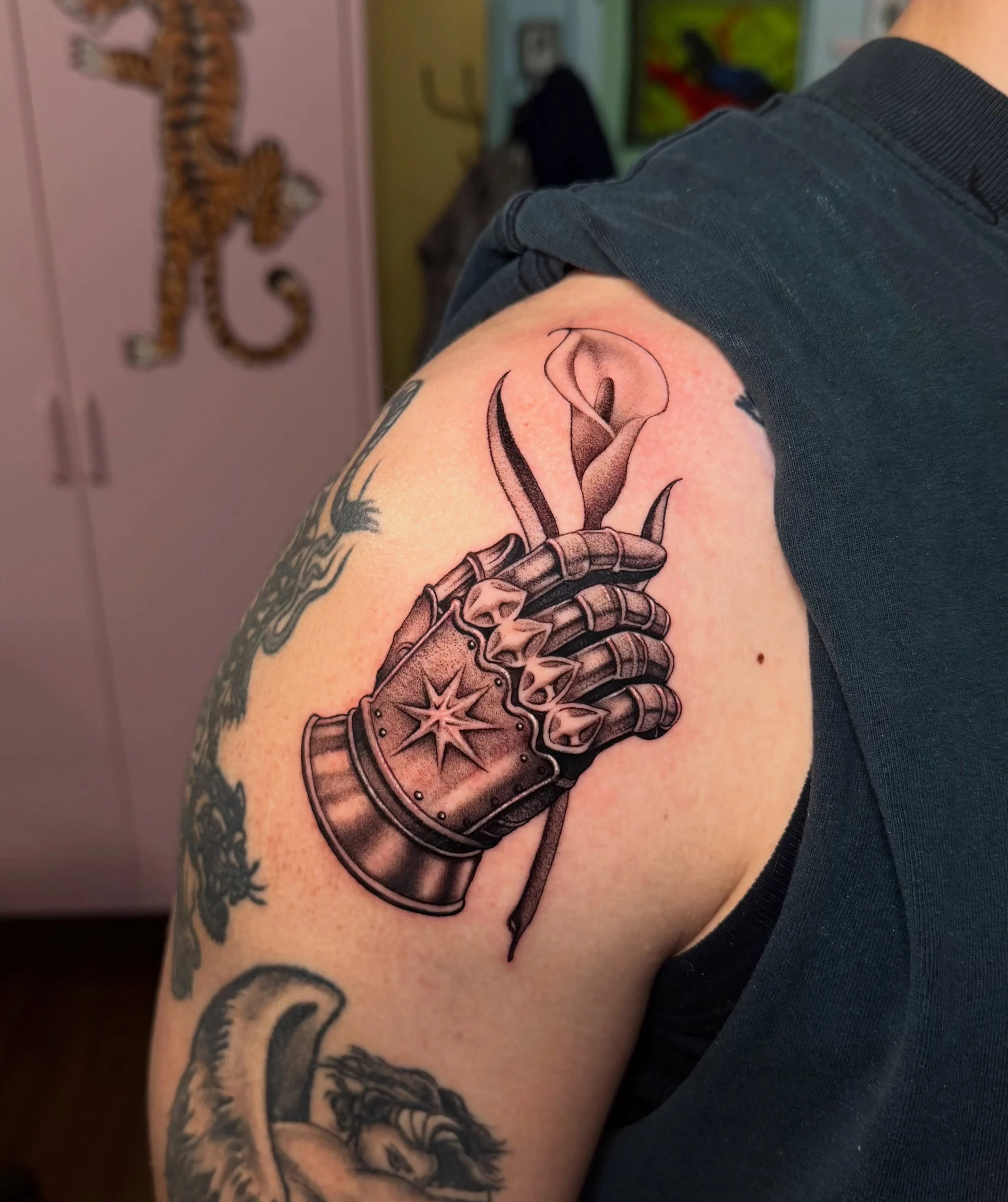 Piece for Jonathan⚡️ Thanks for the trust!

I&rsquo;m booking the last remaining spots for June and now scheduling appointments for July. If you&rsquo;ve been thinking about getting tattooed, send me a message and let&rsquo;s create something unique.