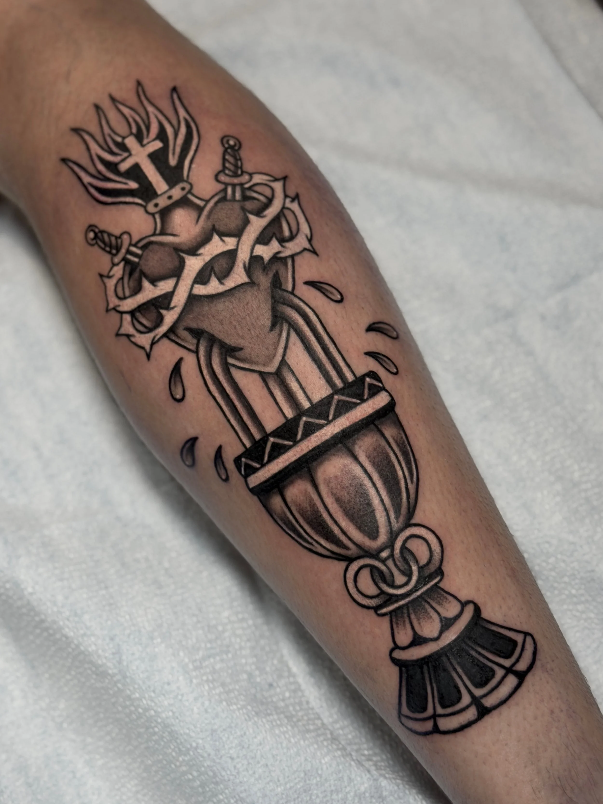 @madrid_tatts is now booking October 🕉️🕉️🕉️ DM him to book @madrid_tatts @madrid_tatts @madrid_tatts

#chicagotattooshop #chicagotattooshops #chicagotattooer #chicagotattoos #chicagotattooartist