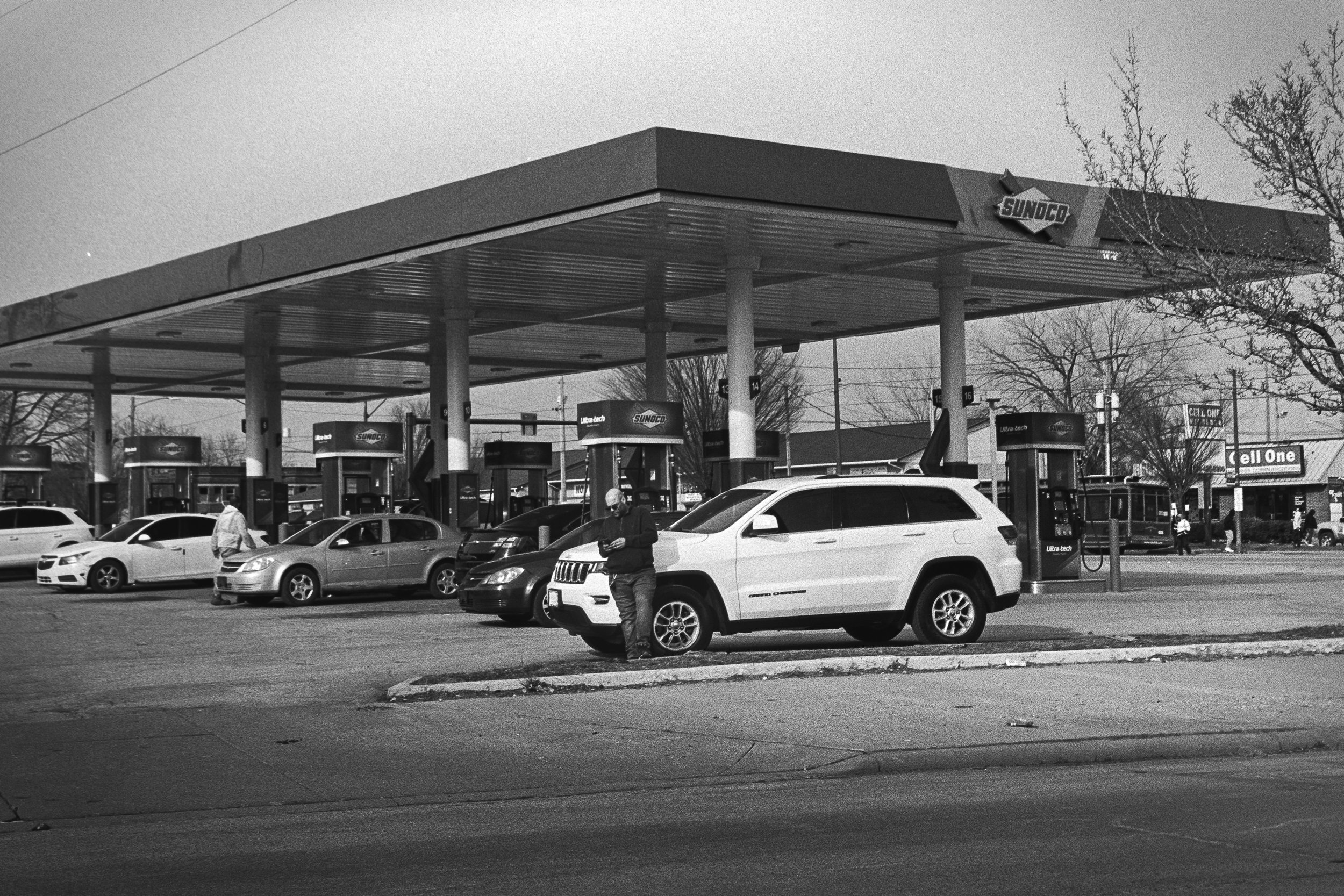 B&W STREET-1.jpg