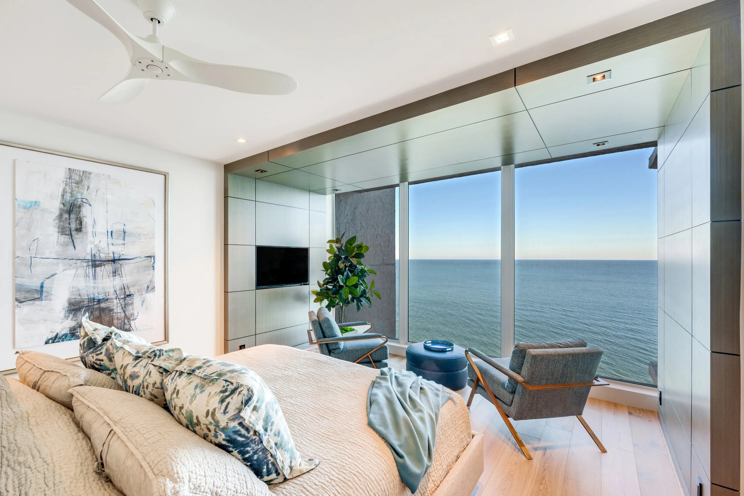 7 Master Bedroom 1.jpg