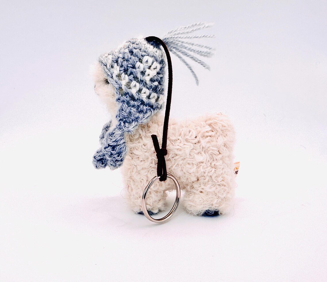 keychain grey chullo (1).jpg