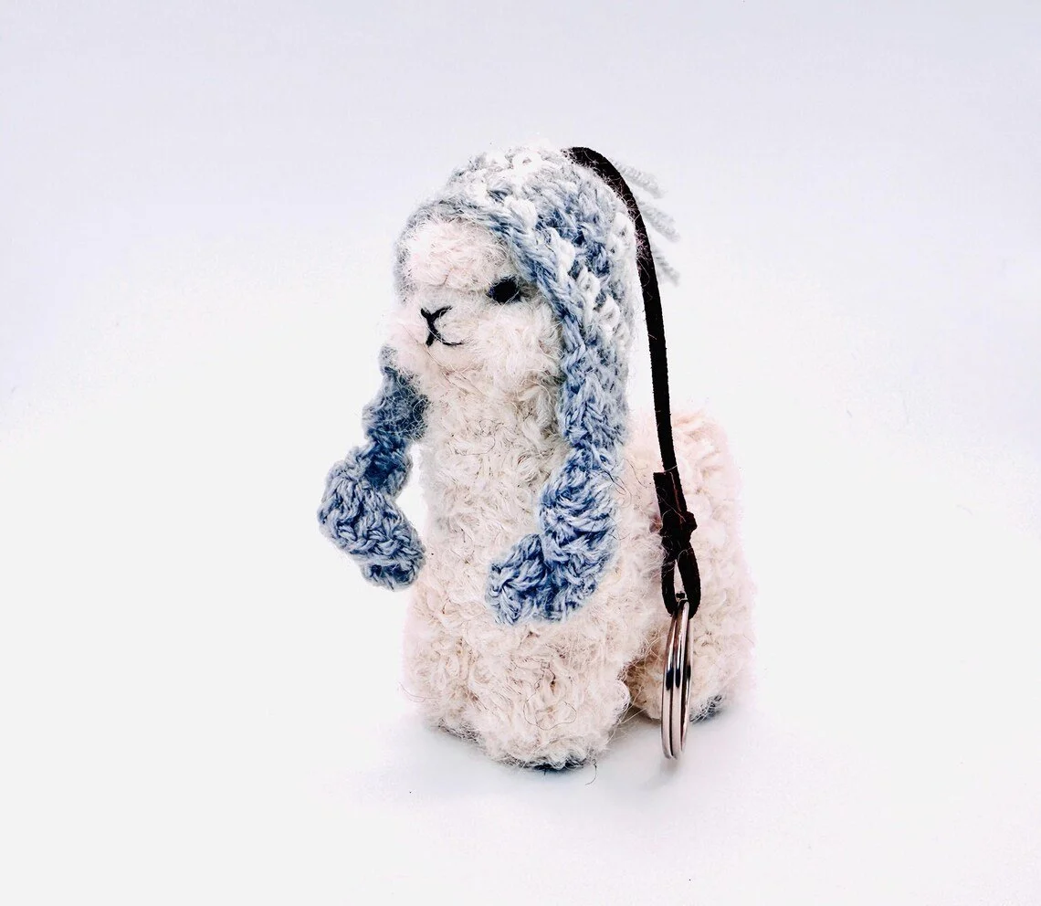 keychain grey chullo (2).jpg