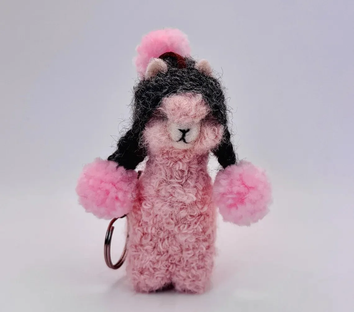keychain pompoms (1).jpg
