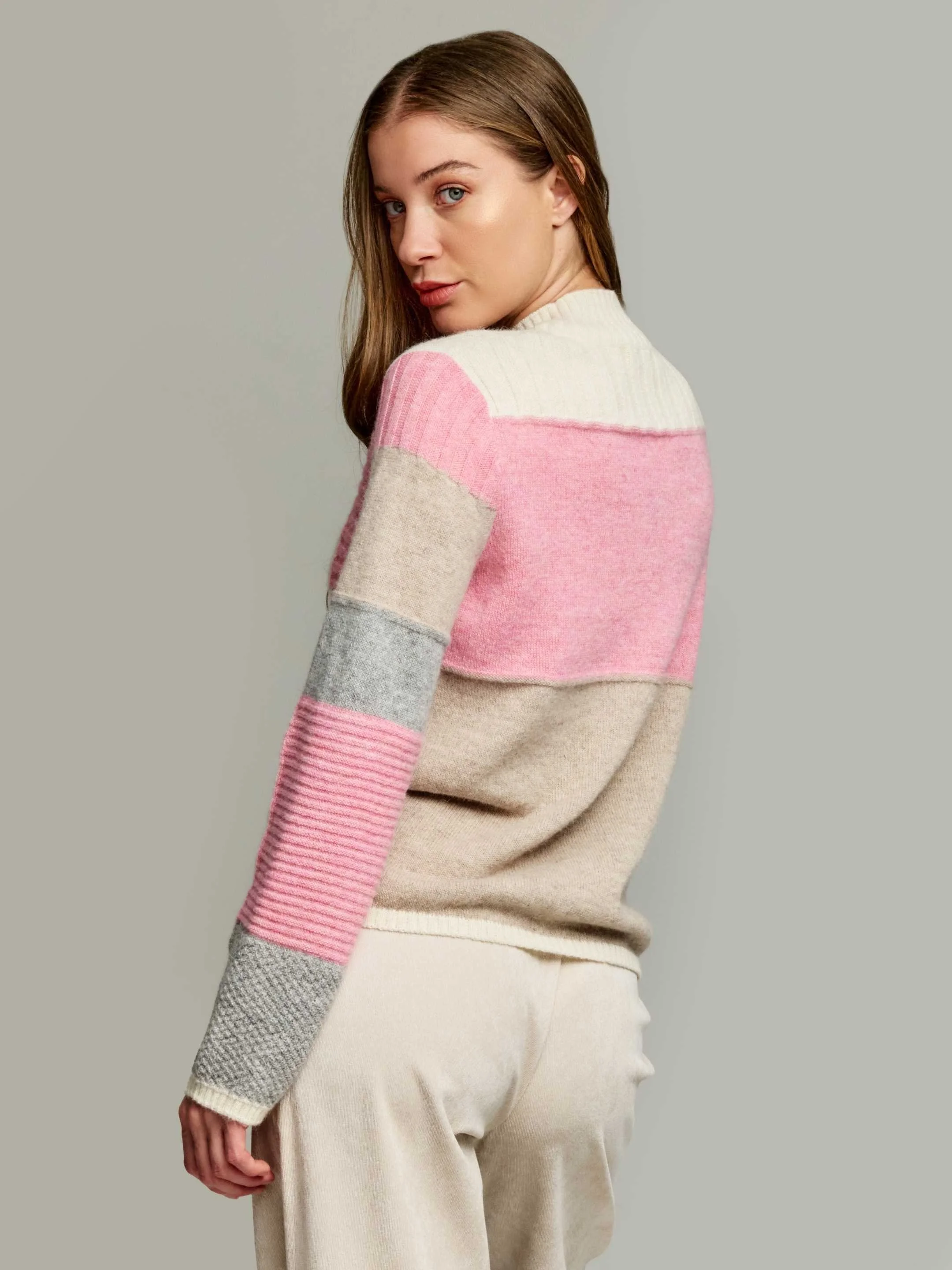 Ysrael Sweater Baby Alpaca Color Ecru 2.jpg