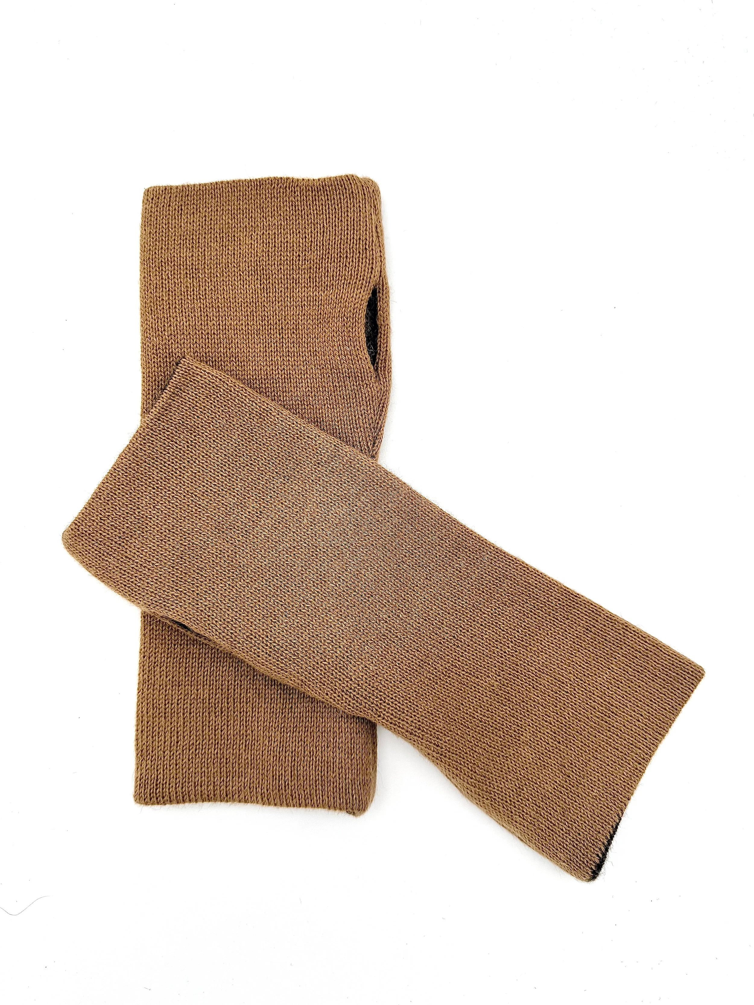 Camel Gloves (2).JPG