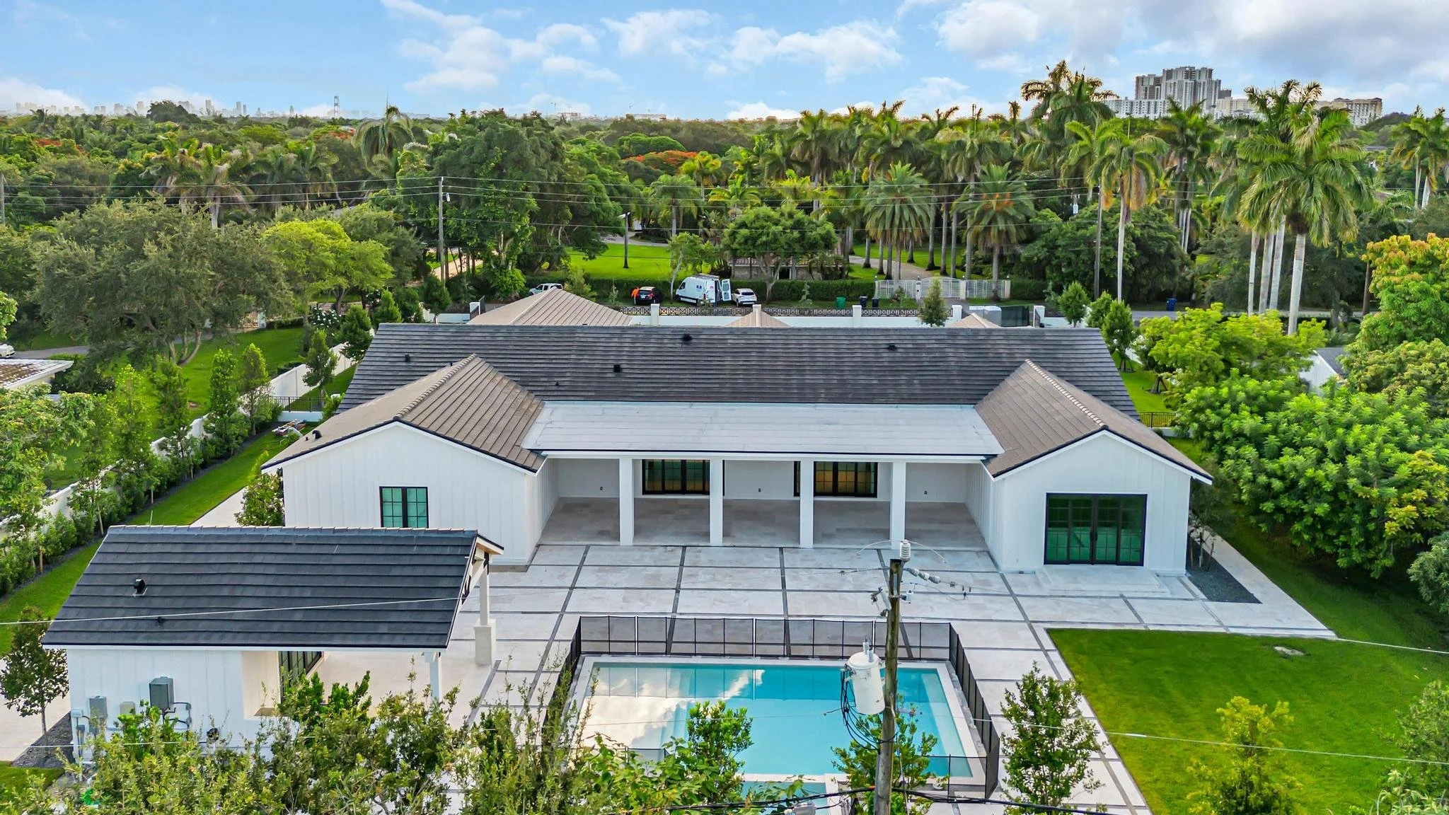 South Miami Residence-DJI_0175.jpg