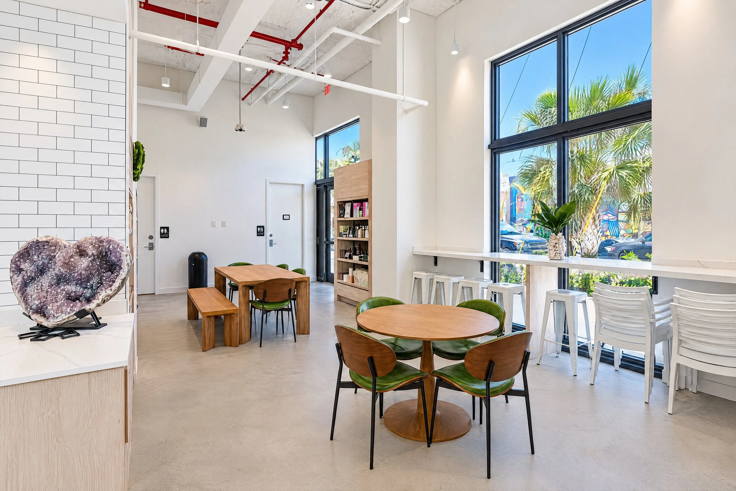 Sunlife Organics-hf_20261014_154331_e8af38c7-30bf-4540-bf86-0f6a7b24c573.jpg