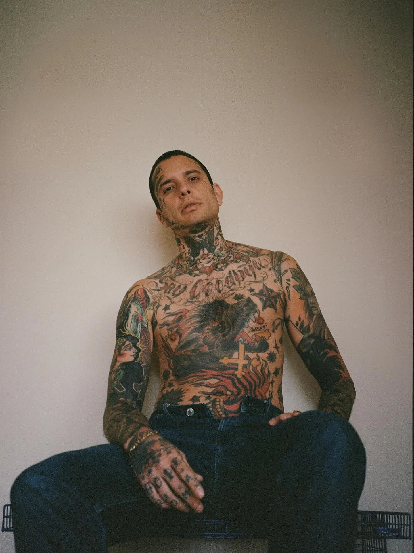 the blue chair 🪑
📸 by @scander9