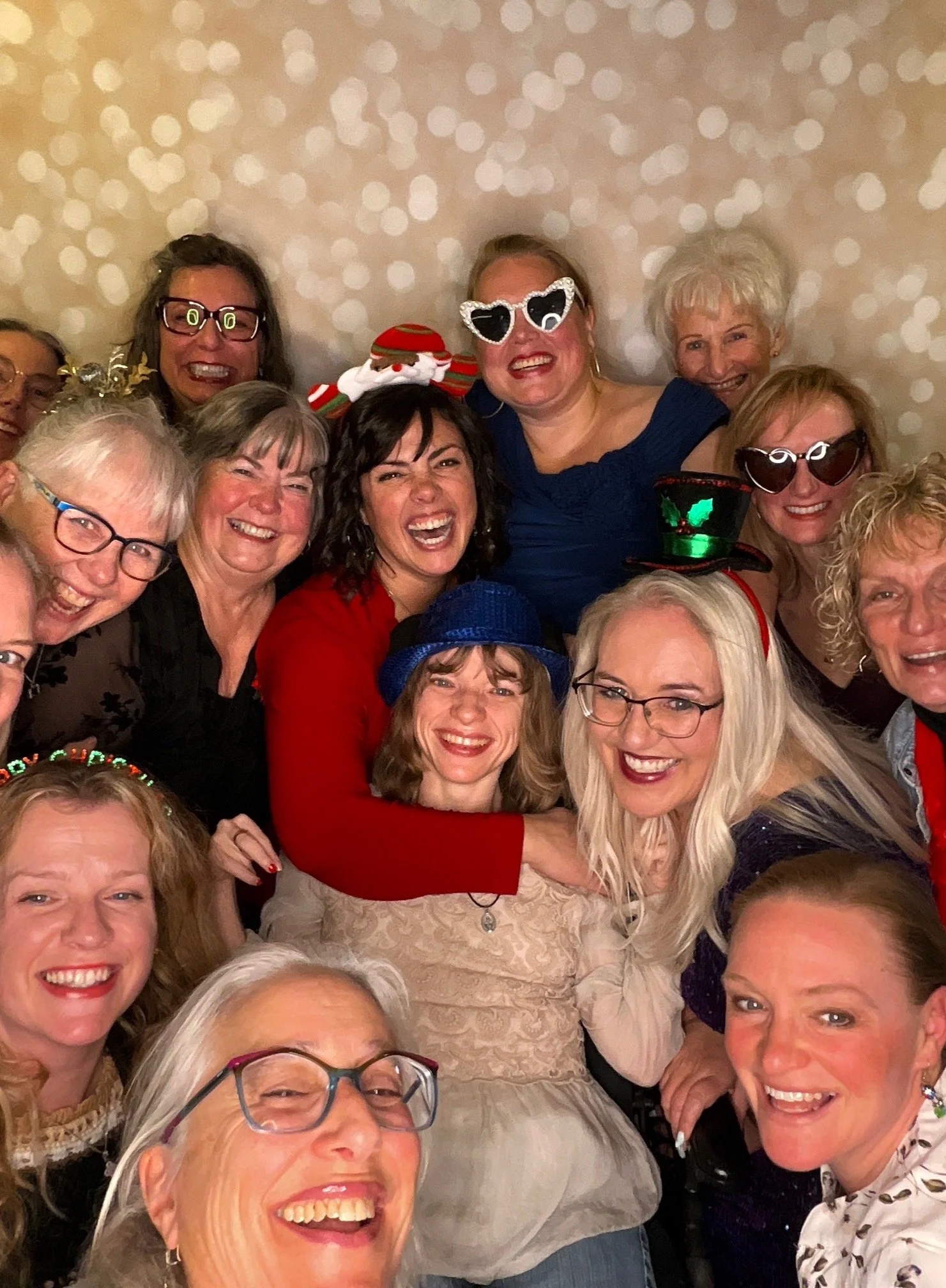 Cochrane_Sings_Christmas_Party_photo_142.jpeg