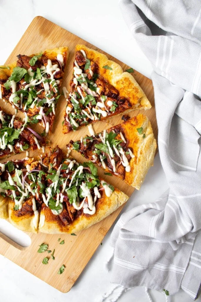 vegan-bbq-chicken-pizza-4-683x1024.jpg