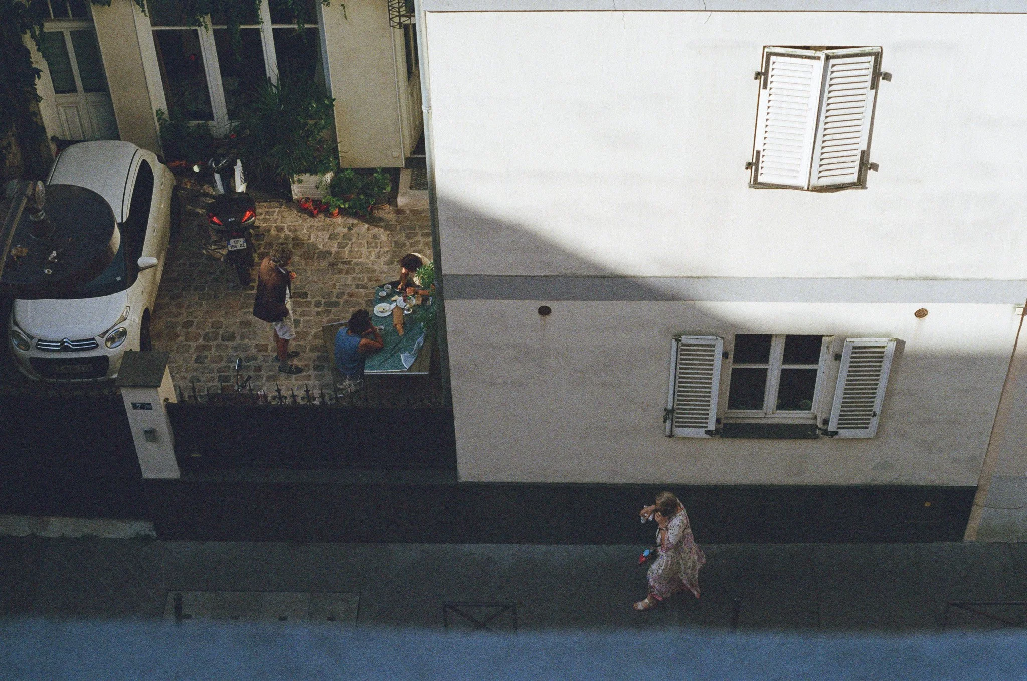 10085665-011.jpg