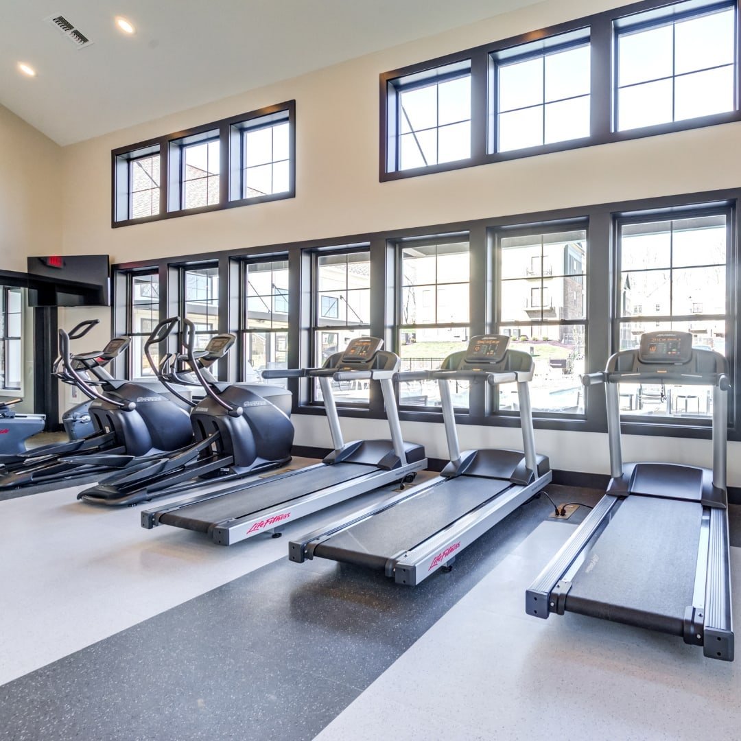 Today is National Exercise day which means it's the perfect day to come take advantage of our fully equipped fitness center and yoga studio! The best part is that these amenities are open 24/7, so you can work out on your own schedule! 🏋️💪

#gatewa