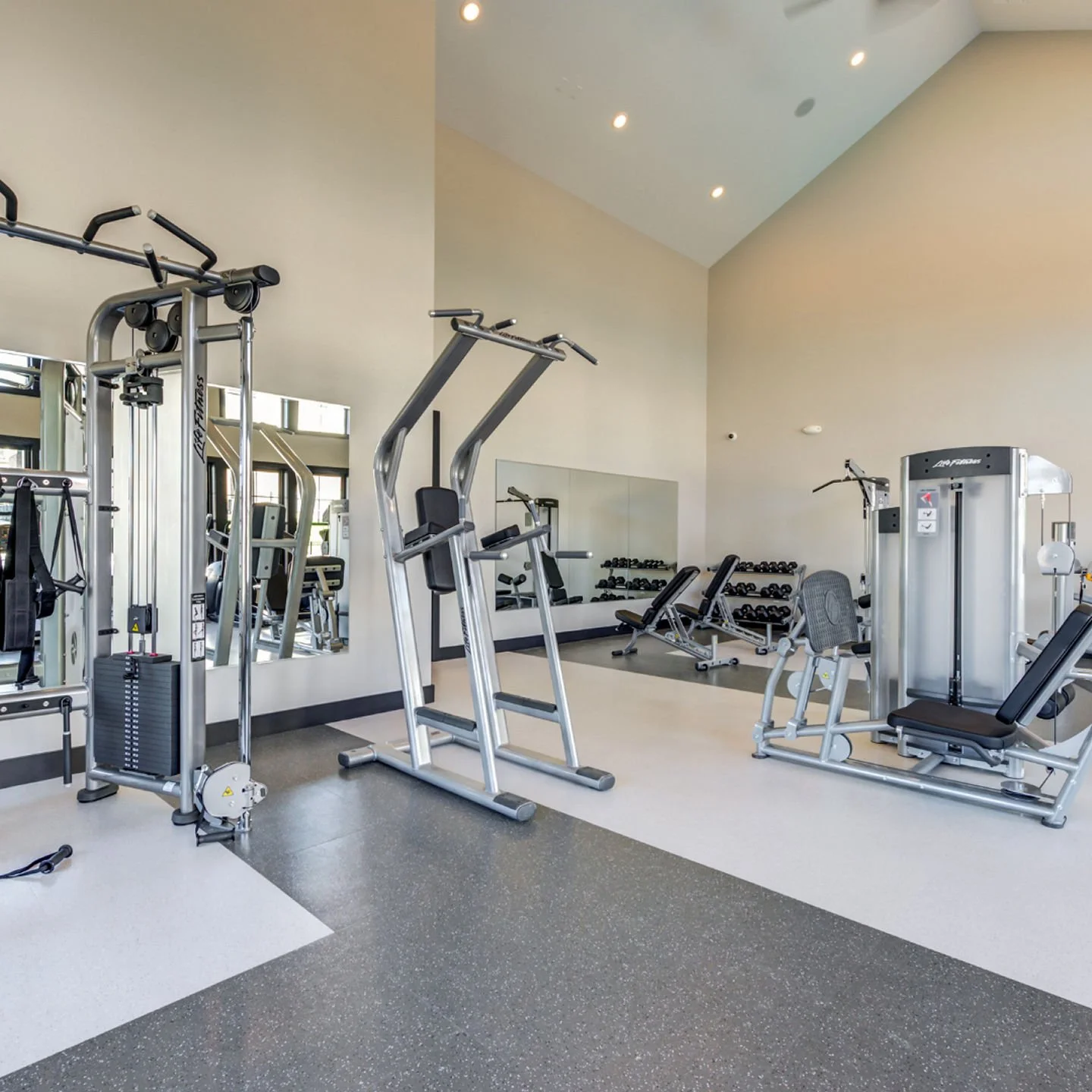 🌎💪 It&rsquo;s World Health Day! 💪🌎
Did you know our fitness center is available 24/7 for all residents? 🏋️&zwj;♀️✨ Whether you&rsquo;re an early bird or a night owl, you can fit your workout in whenever it works best for you. #WorldHealthDay #24
