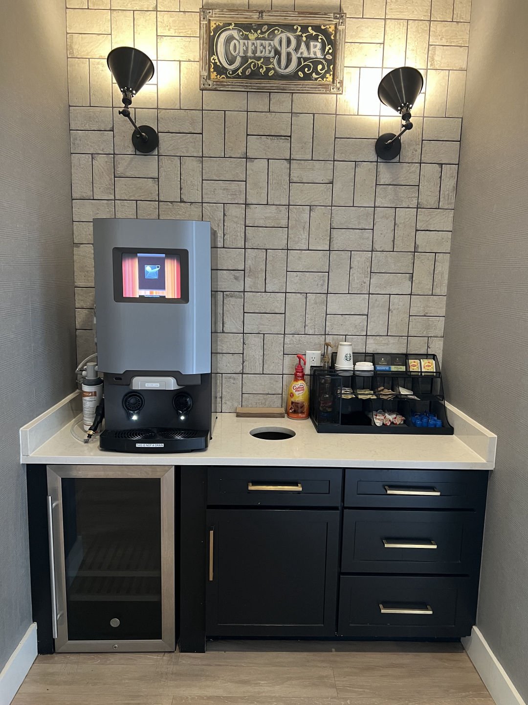 🫖🌿 Happy National Tea Day! 🌿🫖
There&rsquo;s no better time to relax and unwind with a warm cup of tea! 🍵✨ Stop by our clubhouse today and explore our delicious assortment of teas &mdash; from classic favorites to soothing herbal blends. Bring a 