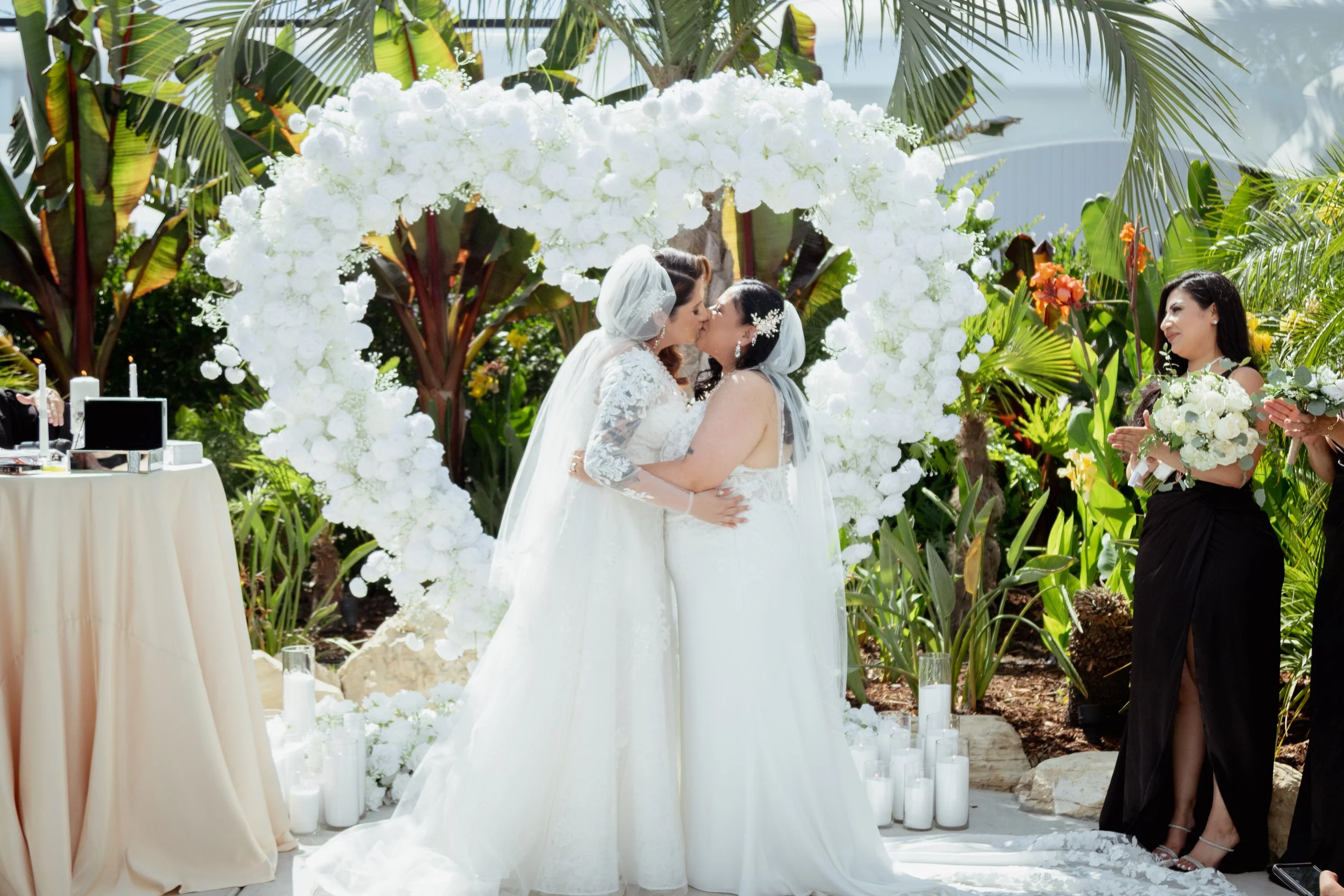 Photo by: Encompass Weddings
