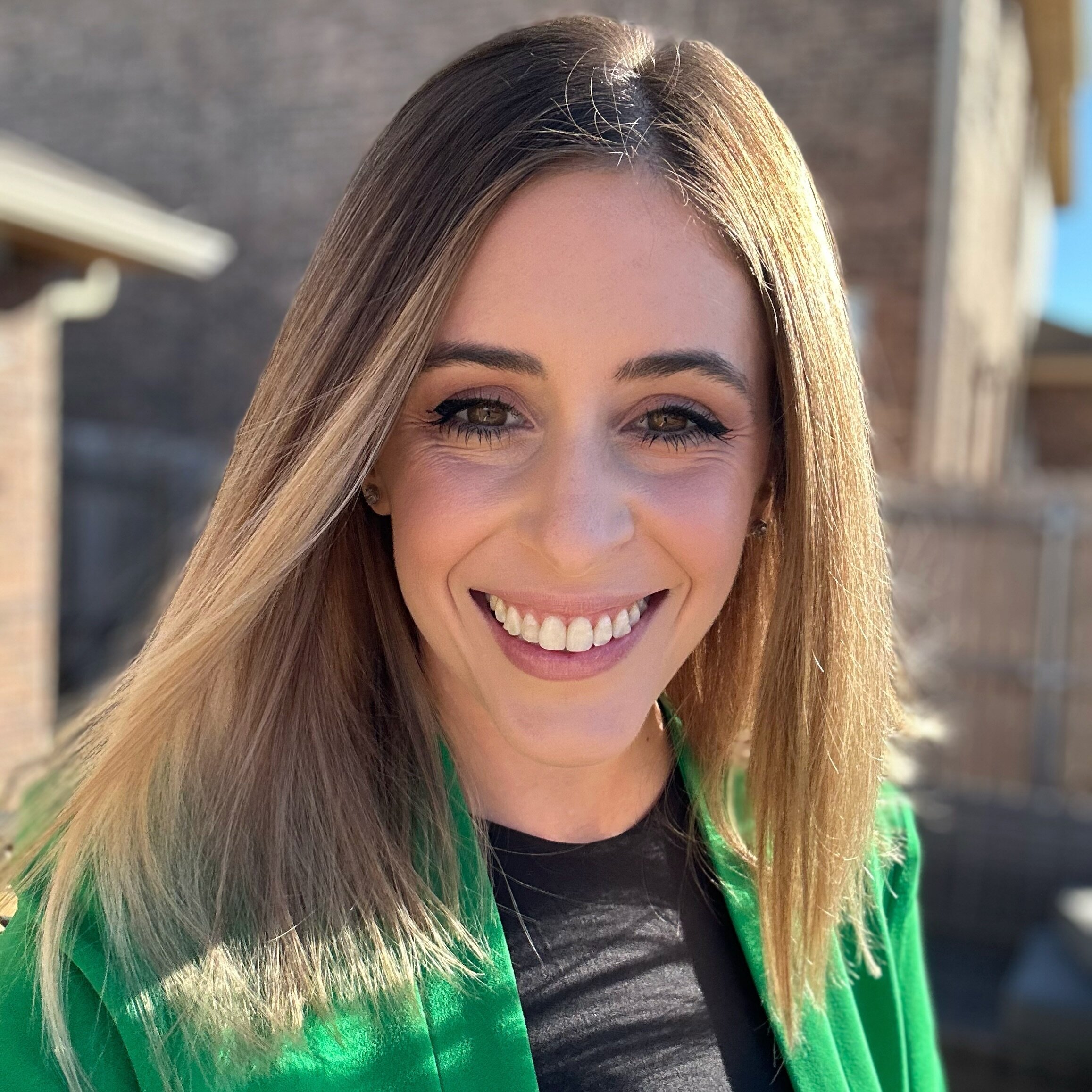 Making my own luck! 🍀

Lucky definitely isn&rsquo;t my middle name, but I like to learn &amp; I love a good challenge. I think that&rsquo;s called hard work?! 😉👌🏻

Determined, disciplined, and driven as ever for this Spring season! ☀️🏡🌷🌸🌿 

I